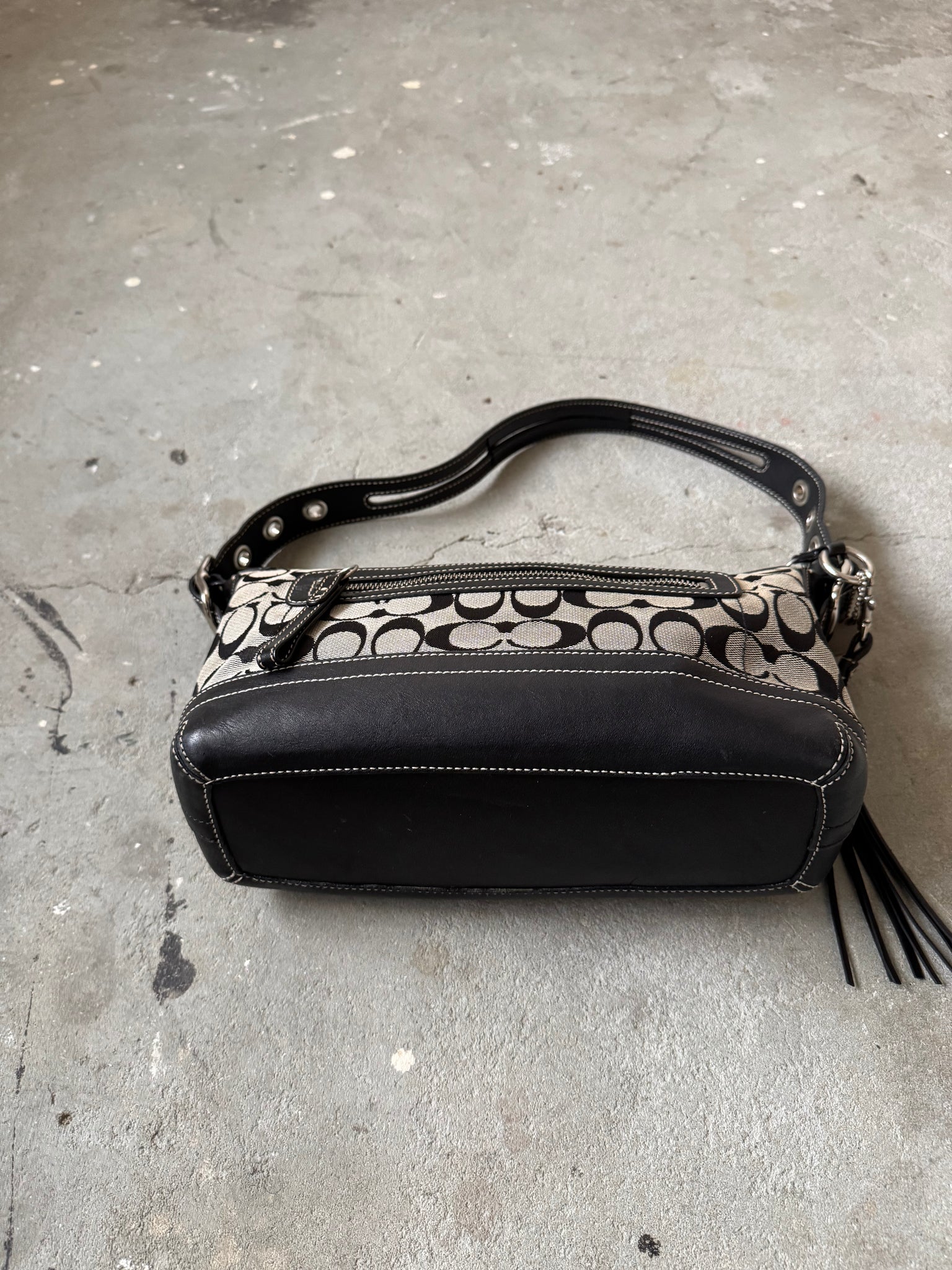 Coach Signature East West Shoulder Bag Grey/Black
