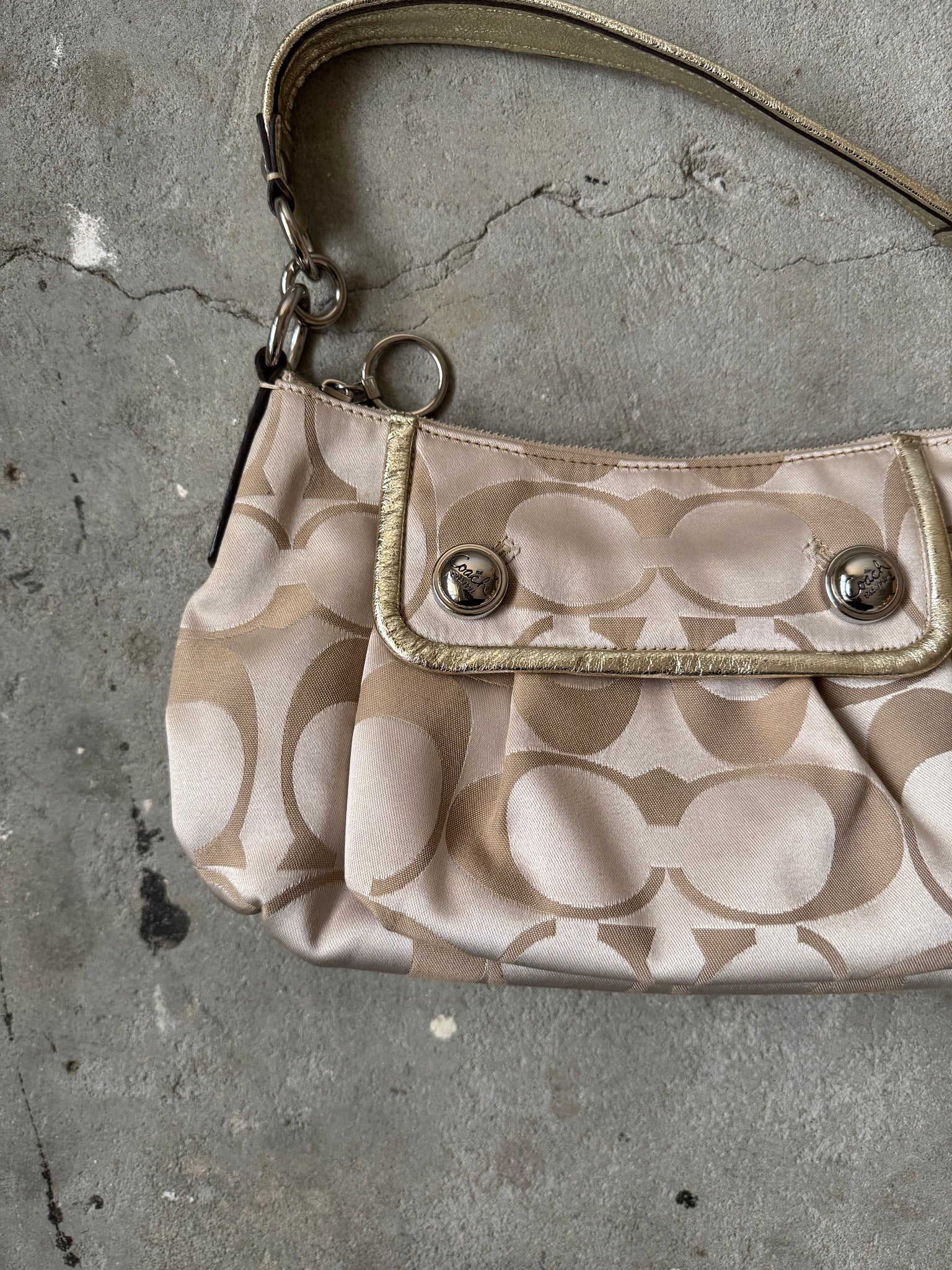 Coach 2Way Signature Shoulder Bag Cream/Gold