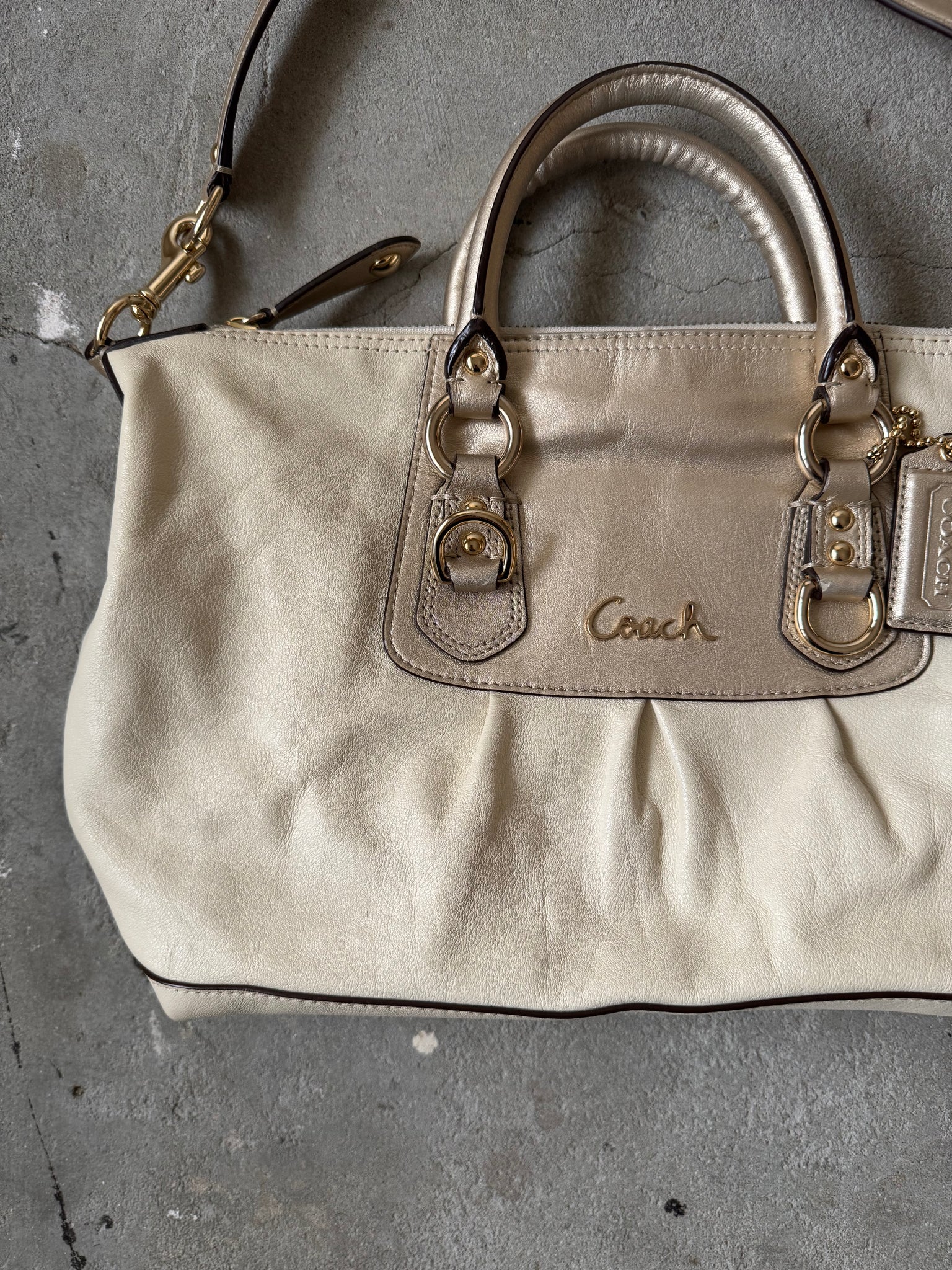 Coach 2Way Ashley Leather HandBag Ivory