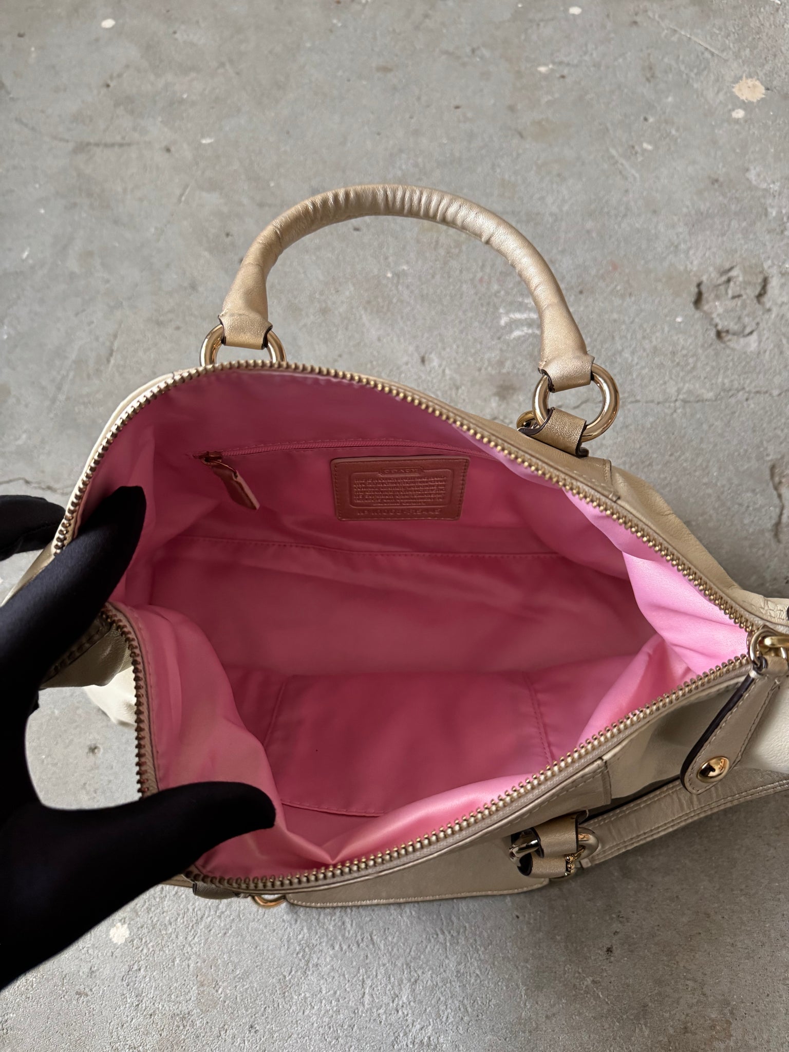 Coach 2Way Ashley Leather HandBag Ivory
