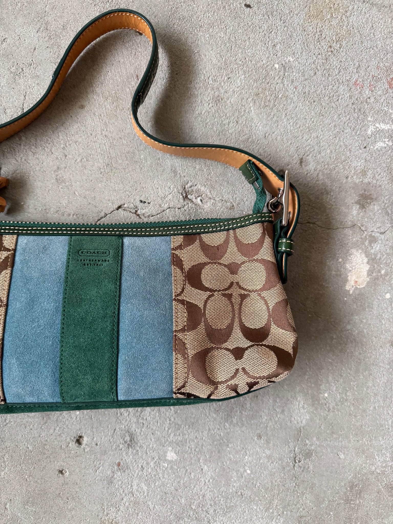 Coach Signature Hampton Strip Baguette Shoulder Bag Beige/Green