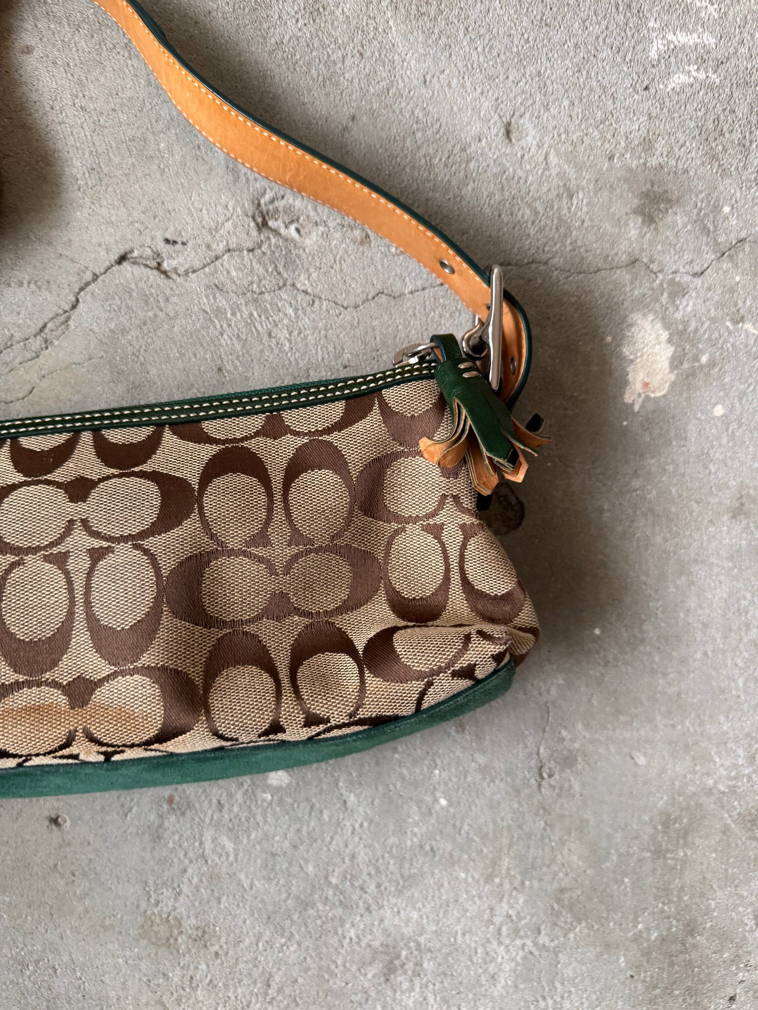 Coach Signature Hampton Strip Baguette Shoulder Bag Beige/Green