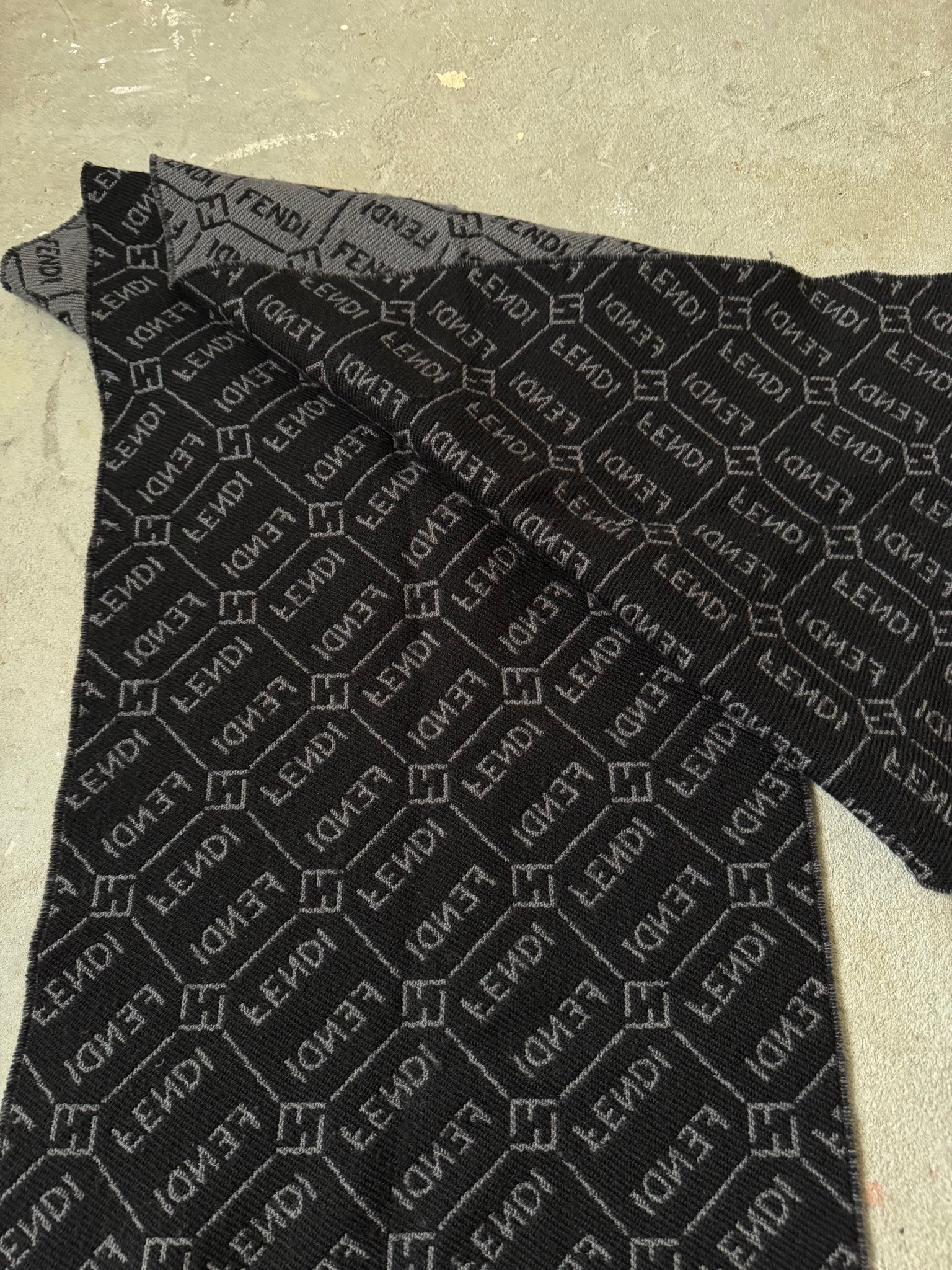 Fendi FF Logo Wool Scarf Grey/Black