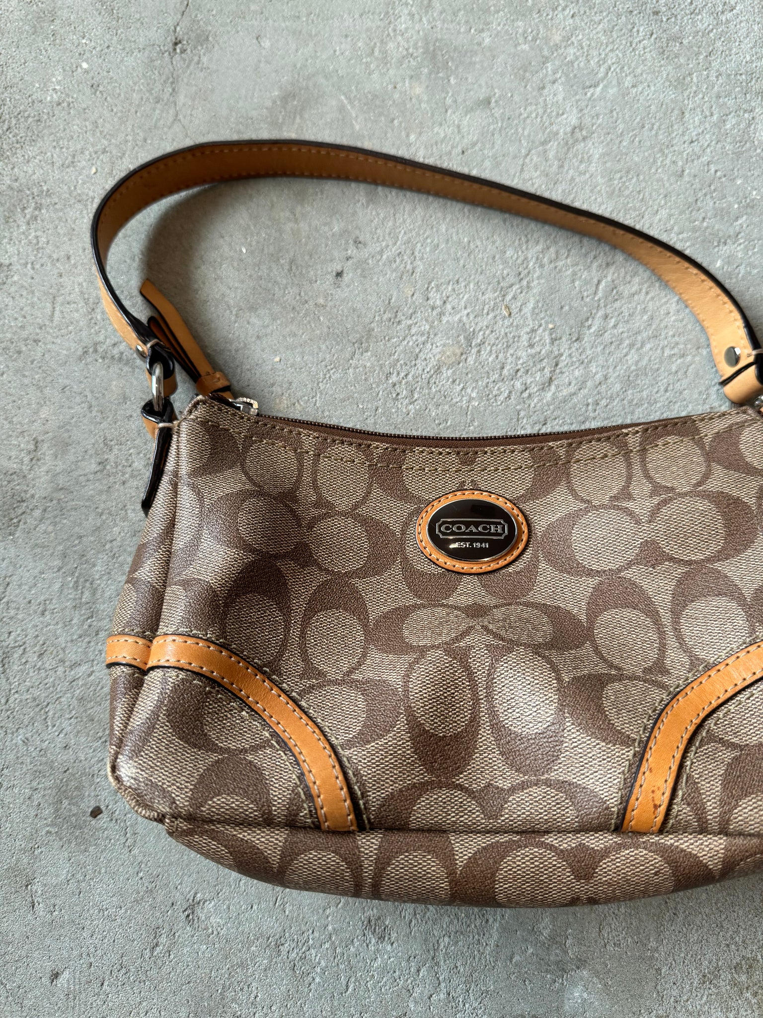 Coach Signature Sufflette leather ShoulderBag Beige
