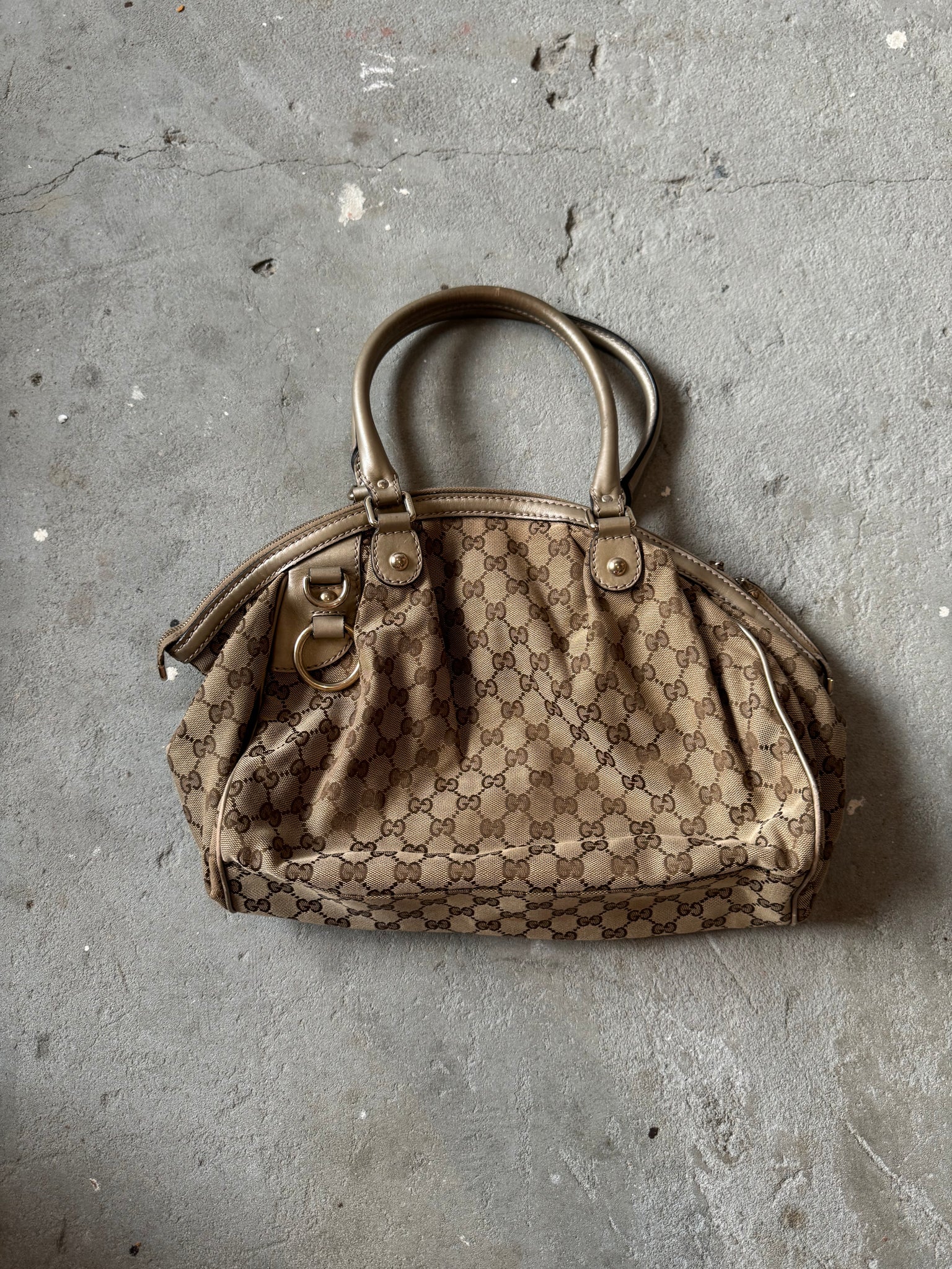 Gucci GG Monogram Sukey Boston bag Beige/Gold