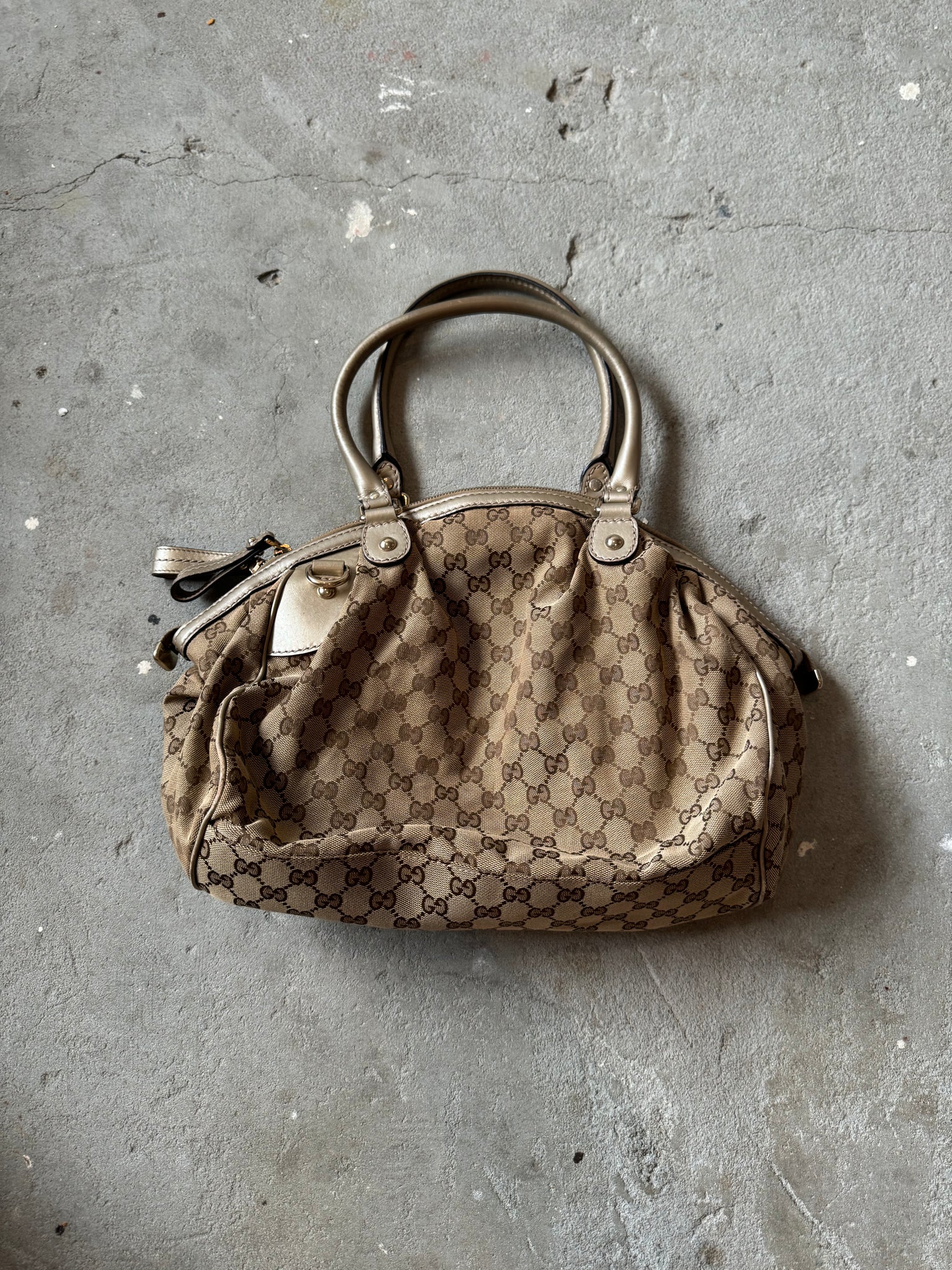 Gucci GG Monogram Sukey Boston bag Beige/Gold