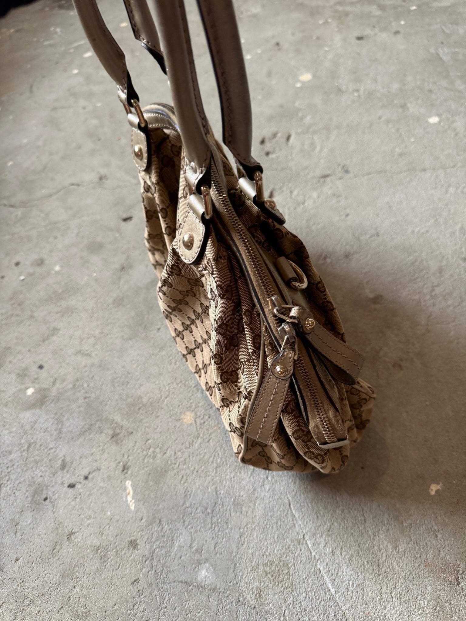 Gucci GG Monogram Sukey Boston bag Beige/Gold