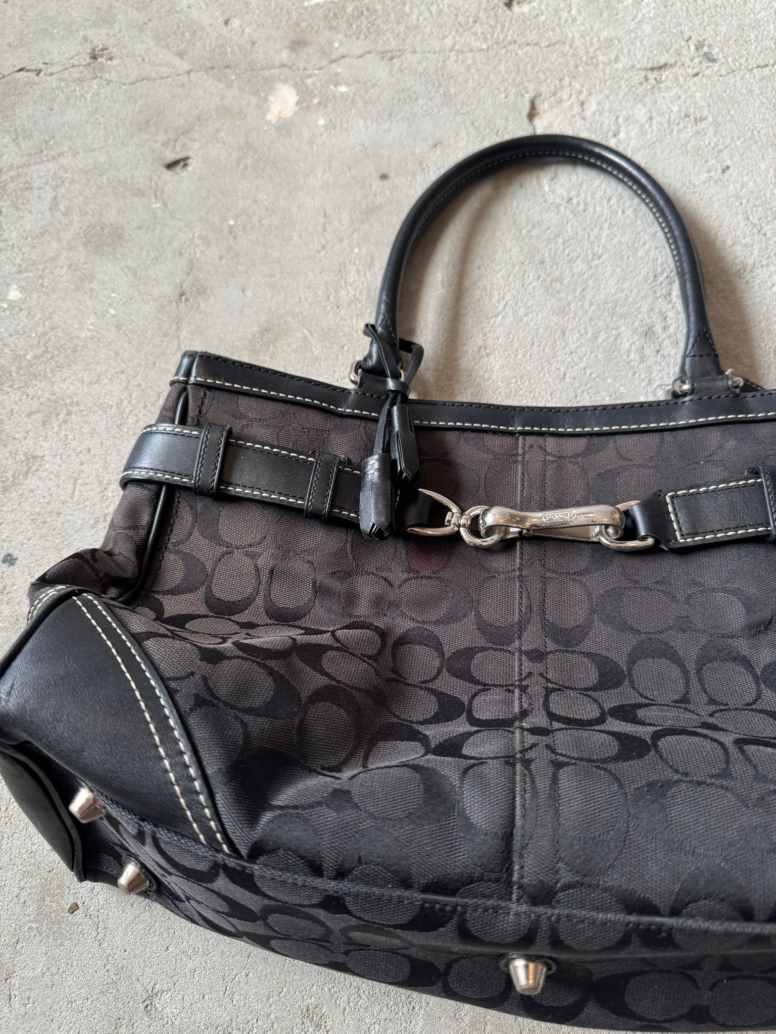 Coach Hampton Signature HandBag Black