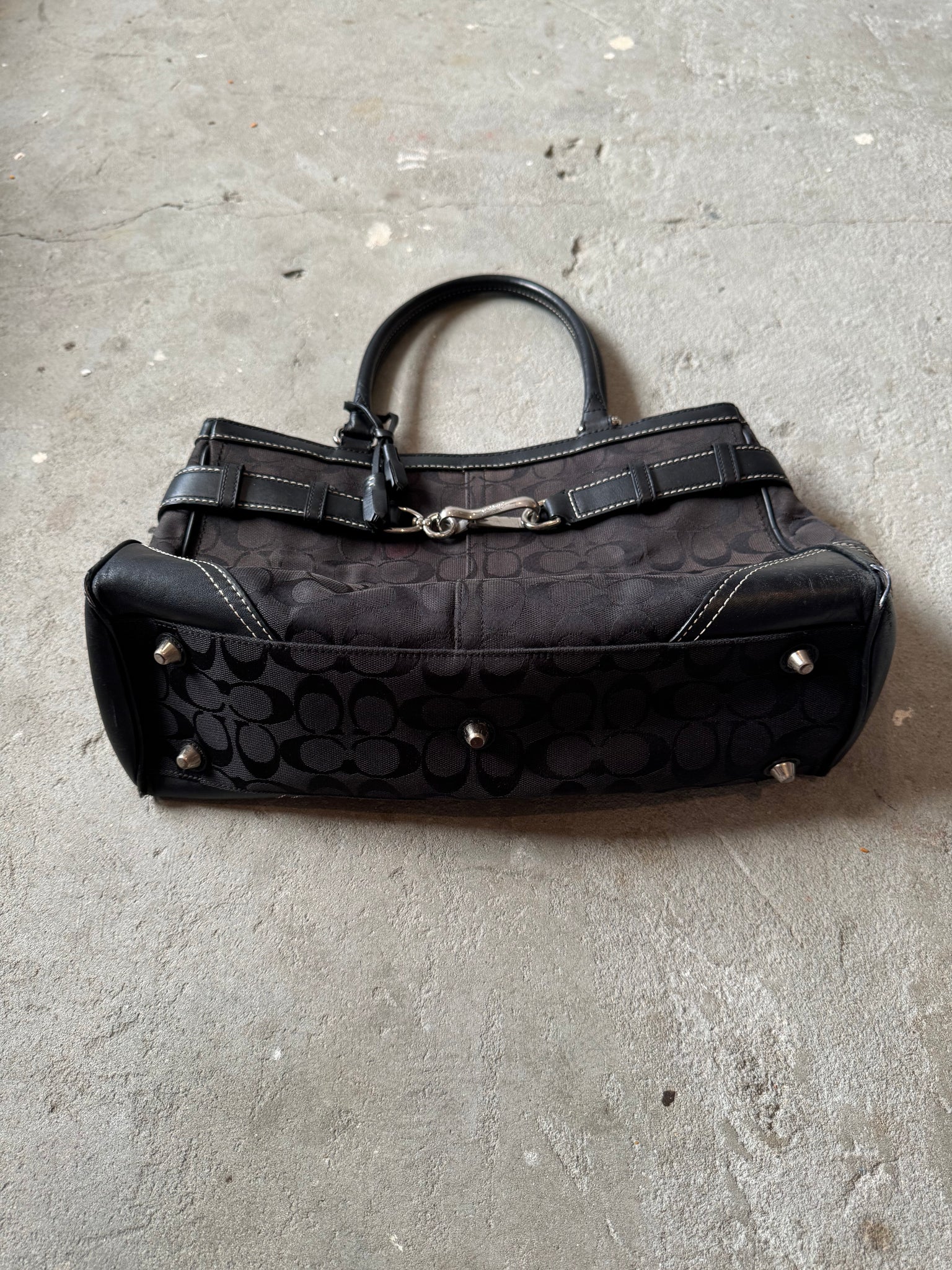Coach Hampton Signature HandBag Black