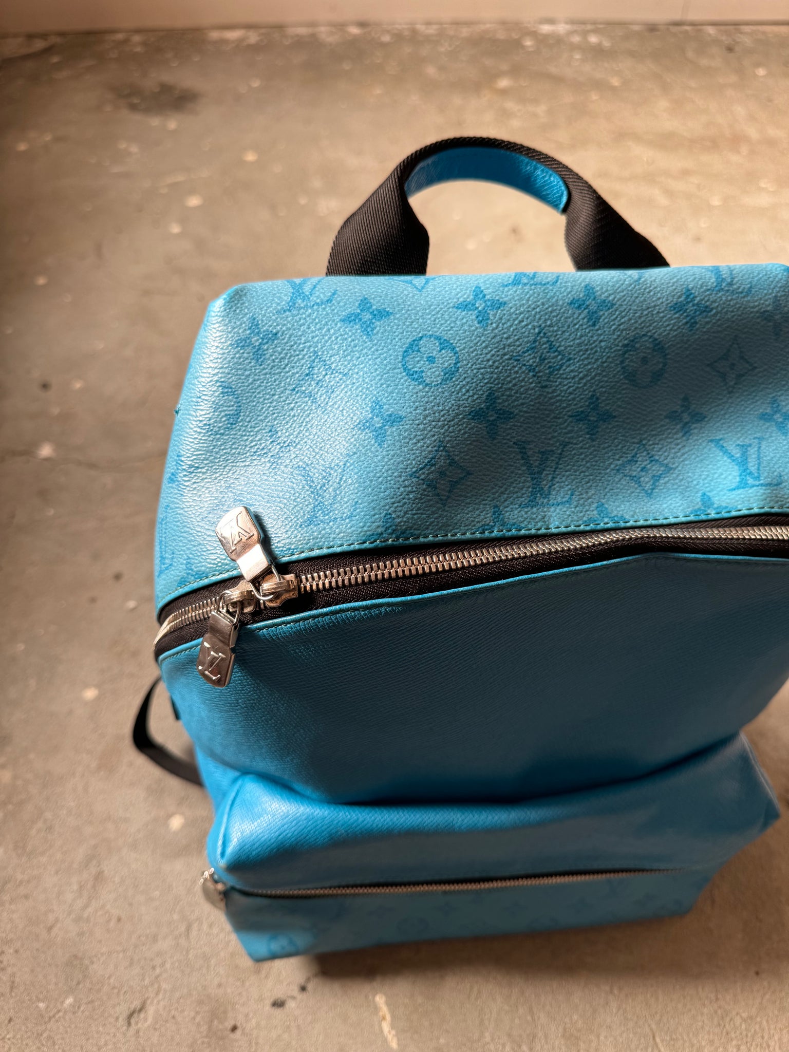 Louis Vuitton Monogram Discovery Backpack PM Lagoon Blue