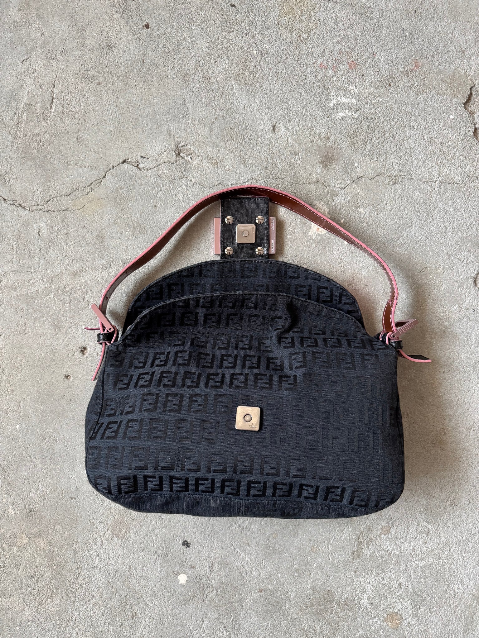 Fendi Zucchino Baguette Bucket Shoulder Bag Black/Pink