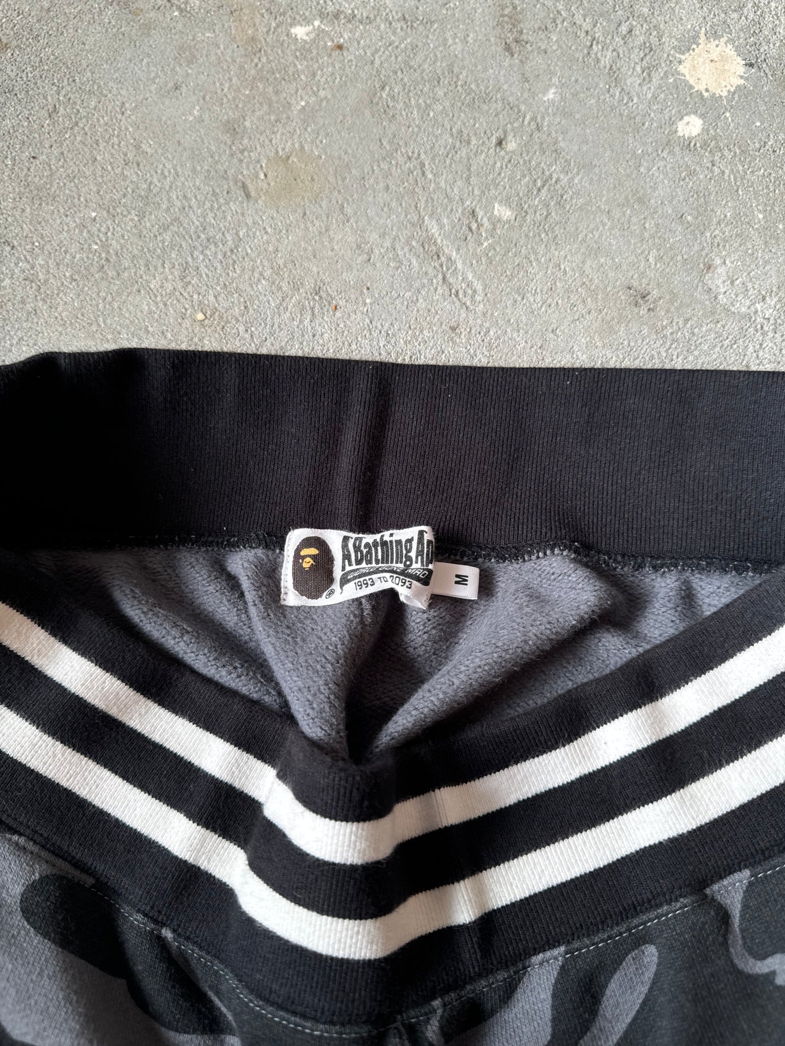 Bape Black Star Camo Shorts (Size Medium)