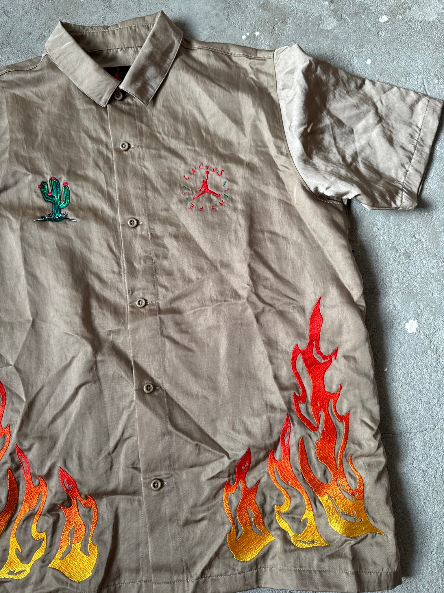 Travis Scott x Jordan Button Down Shirt 'Khaki/University Red' (Size L)