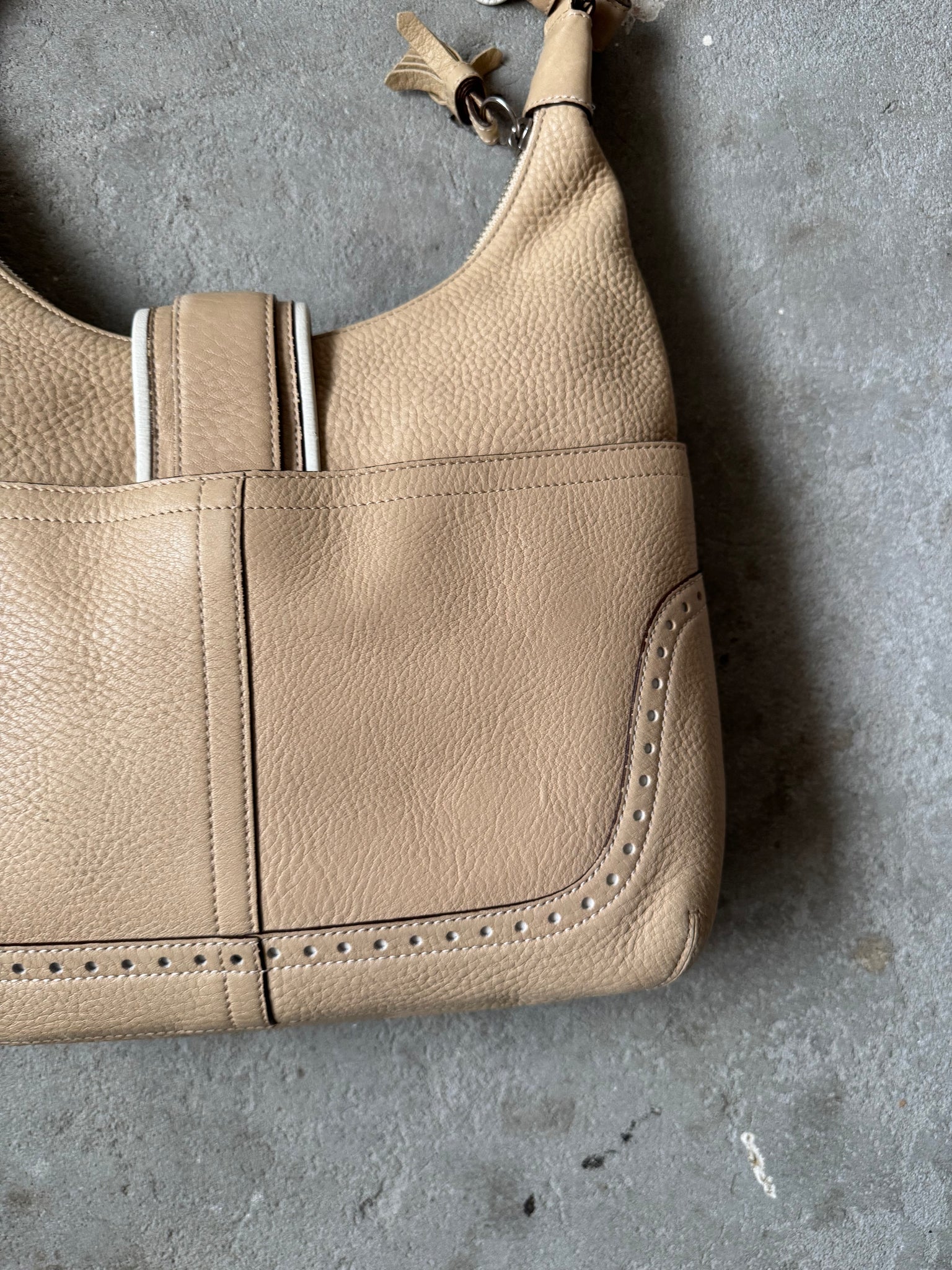 Coach Leather Hampton Hobo Shoulder Bag Beige