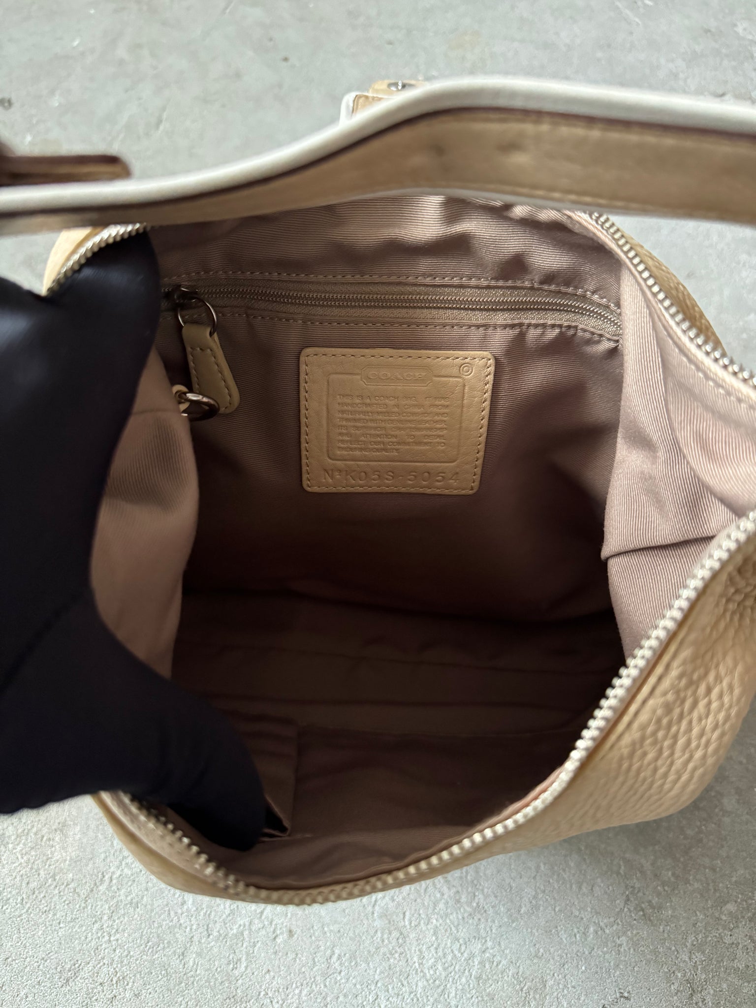 Coach Leather Hampton Hobo Shoulder Bag Beige
