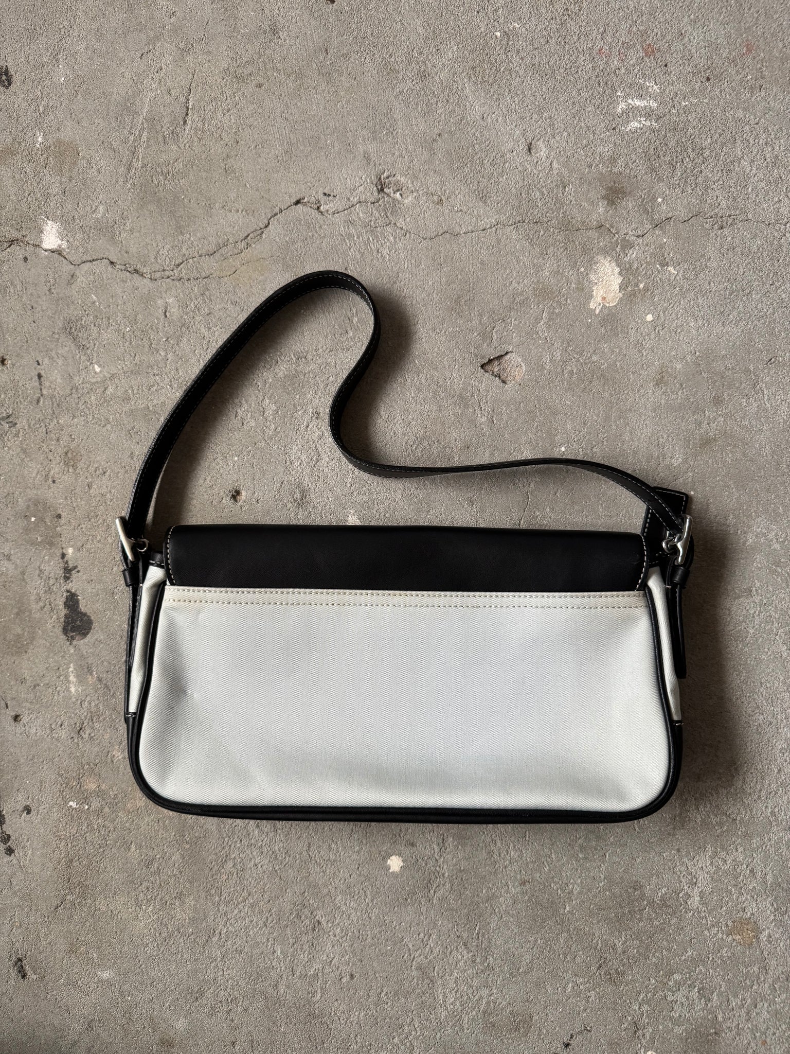 Coach Hampton Leather Shoulder Bag Black/Grey