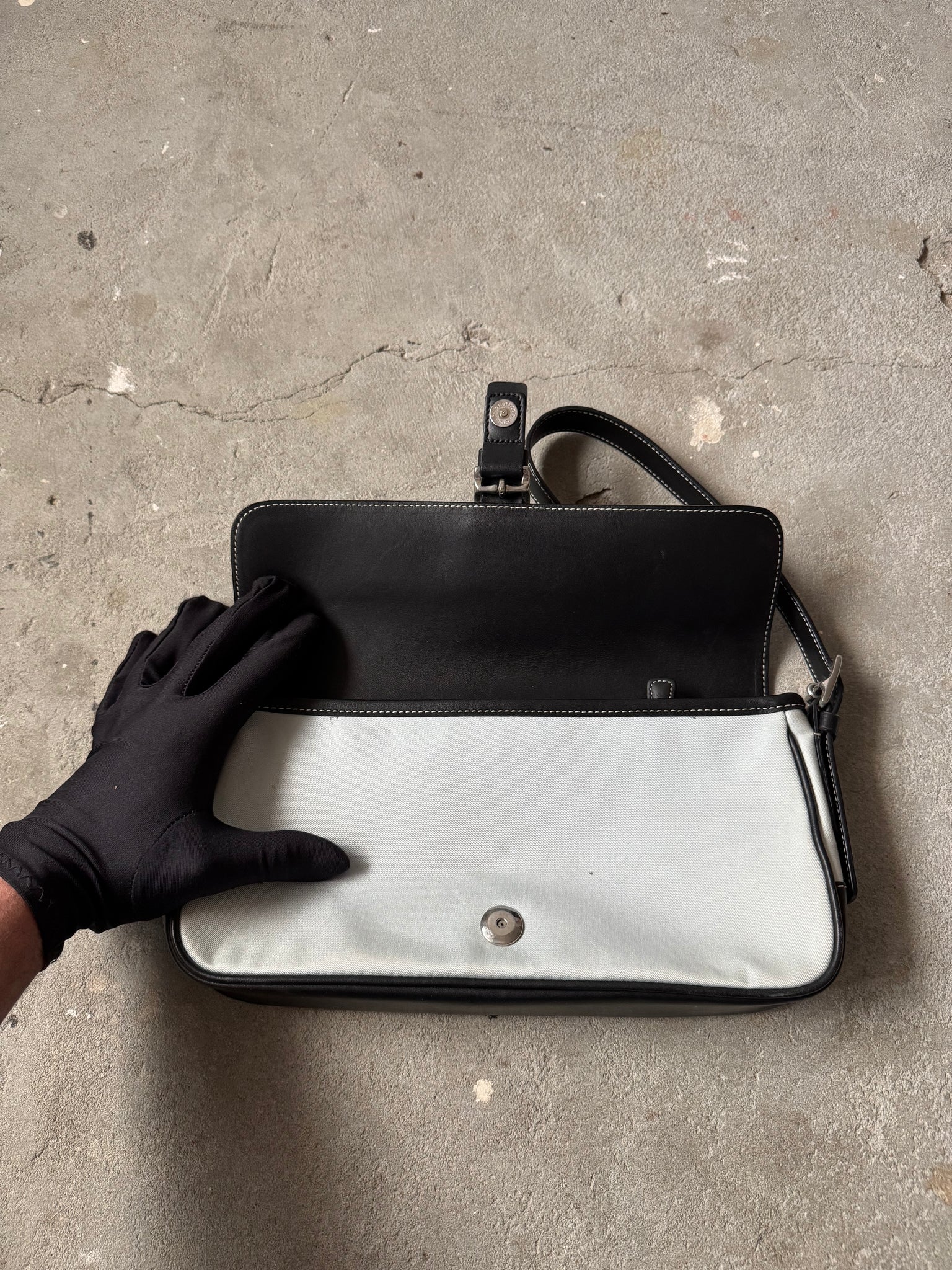 Coach Hampton Leather Shoulder Bag Black/Grey