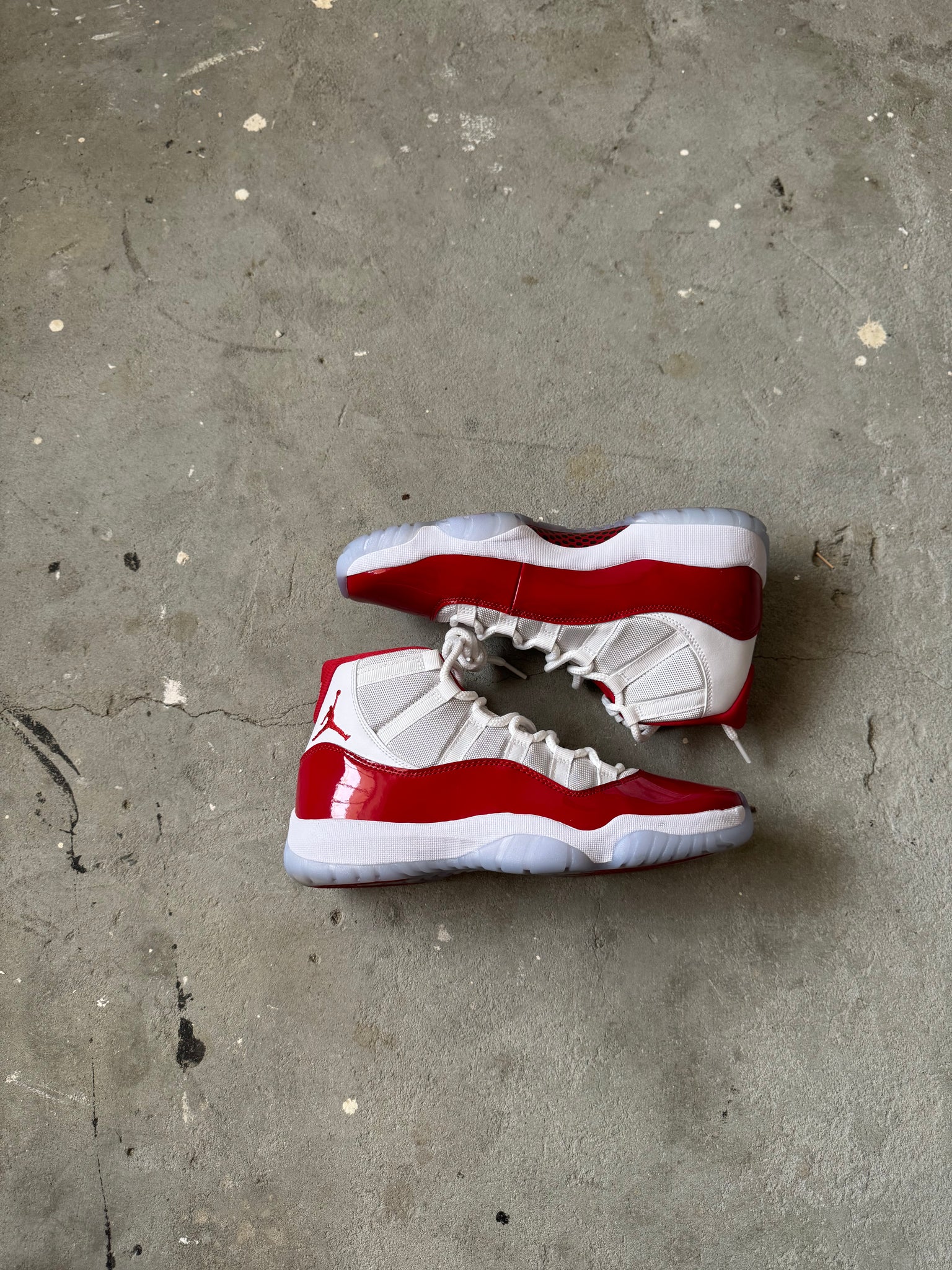 Nike Air Jordan 11 'Cherry' (US10)