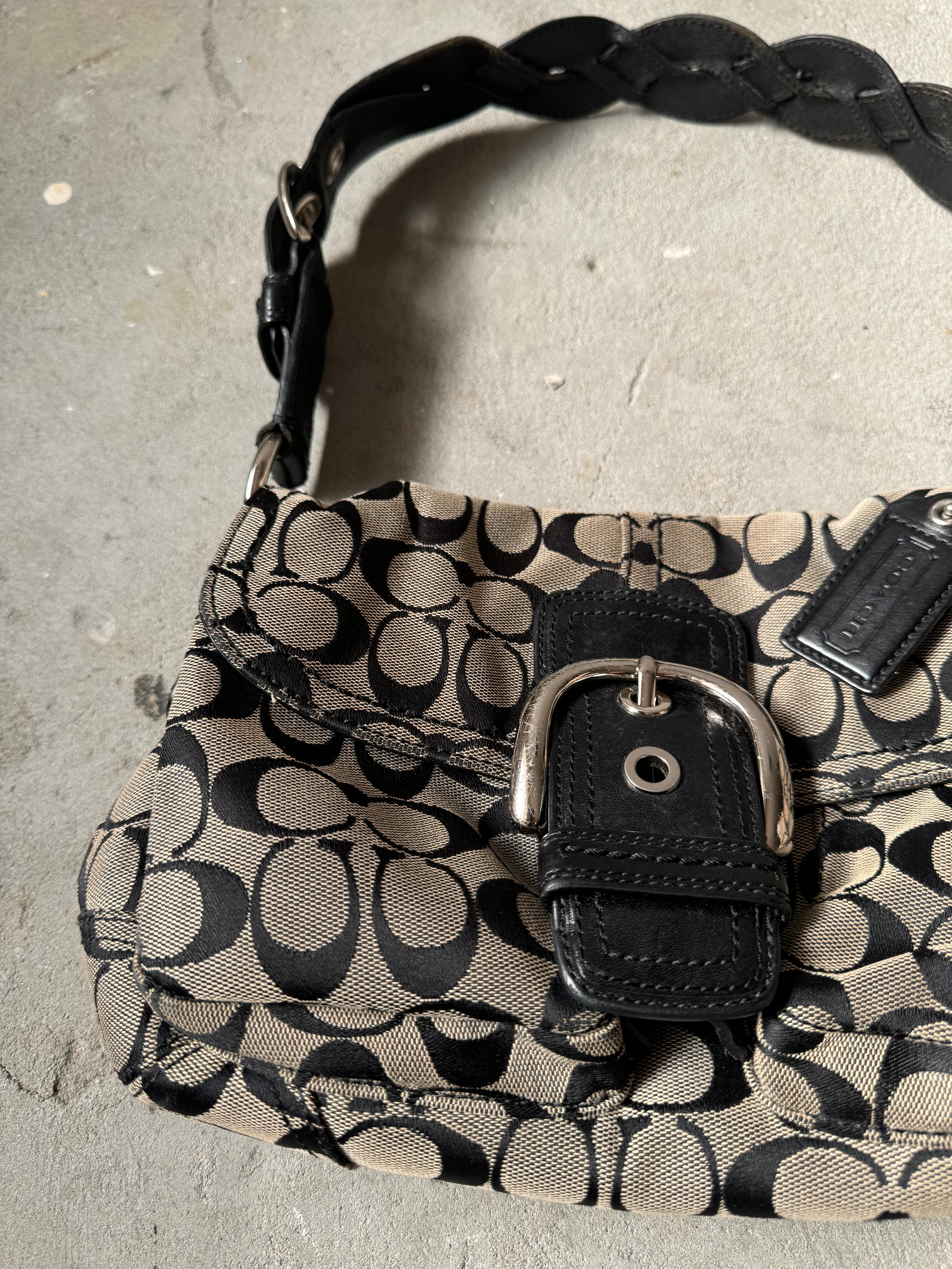 Coach Signature Soho Shoulder Bag Black/Grey – Curated by Charbel