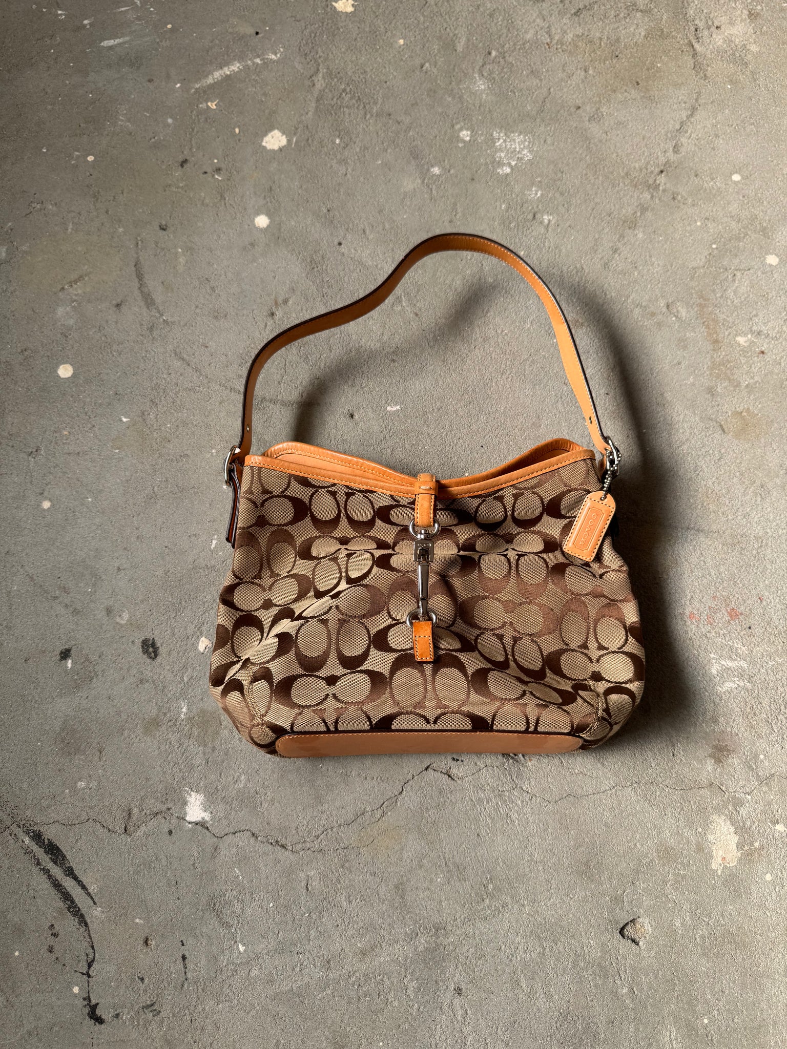 Coach Signature Sufflette Clip ShoulderBag Beige