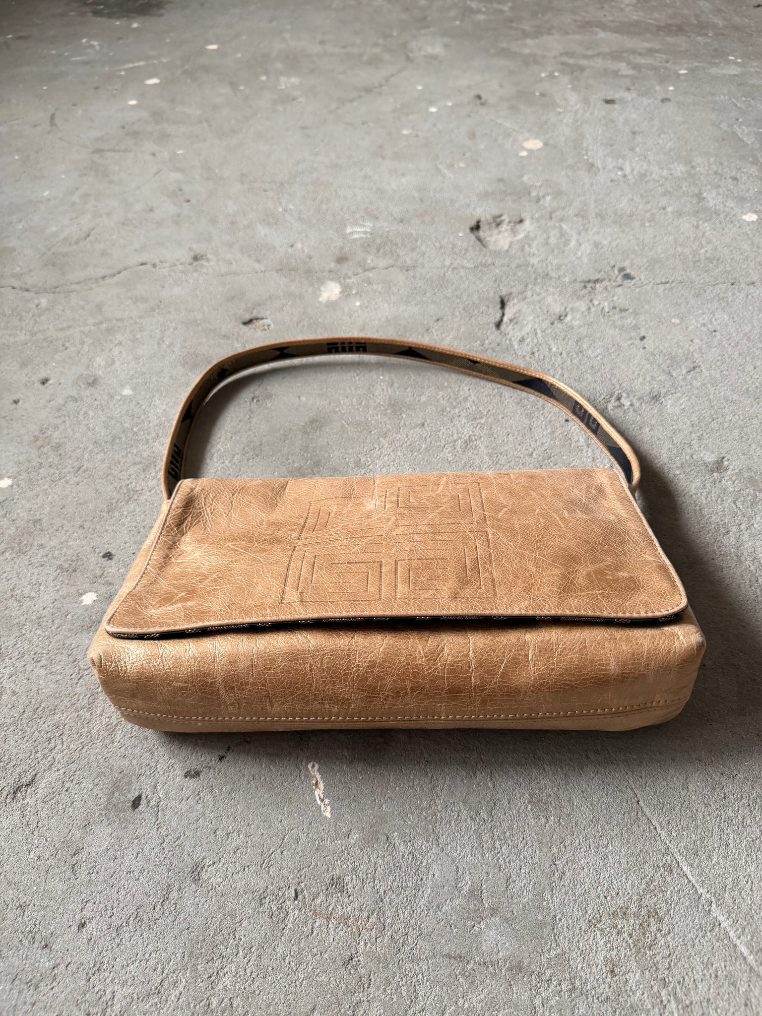 Givenchy Logo Baguette Shoulder Bag Brown