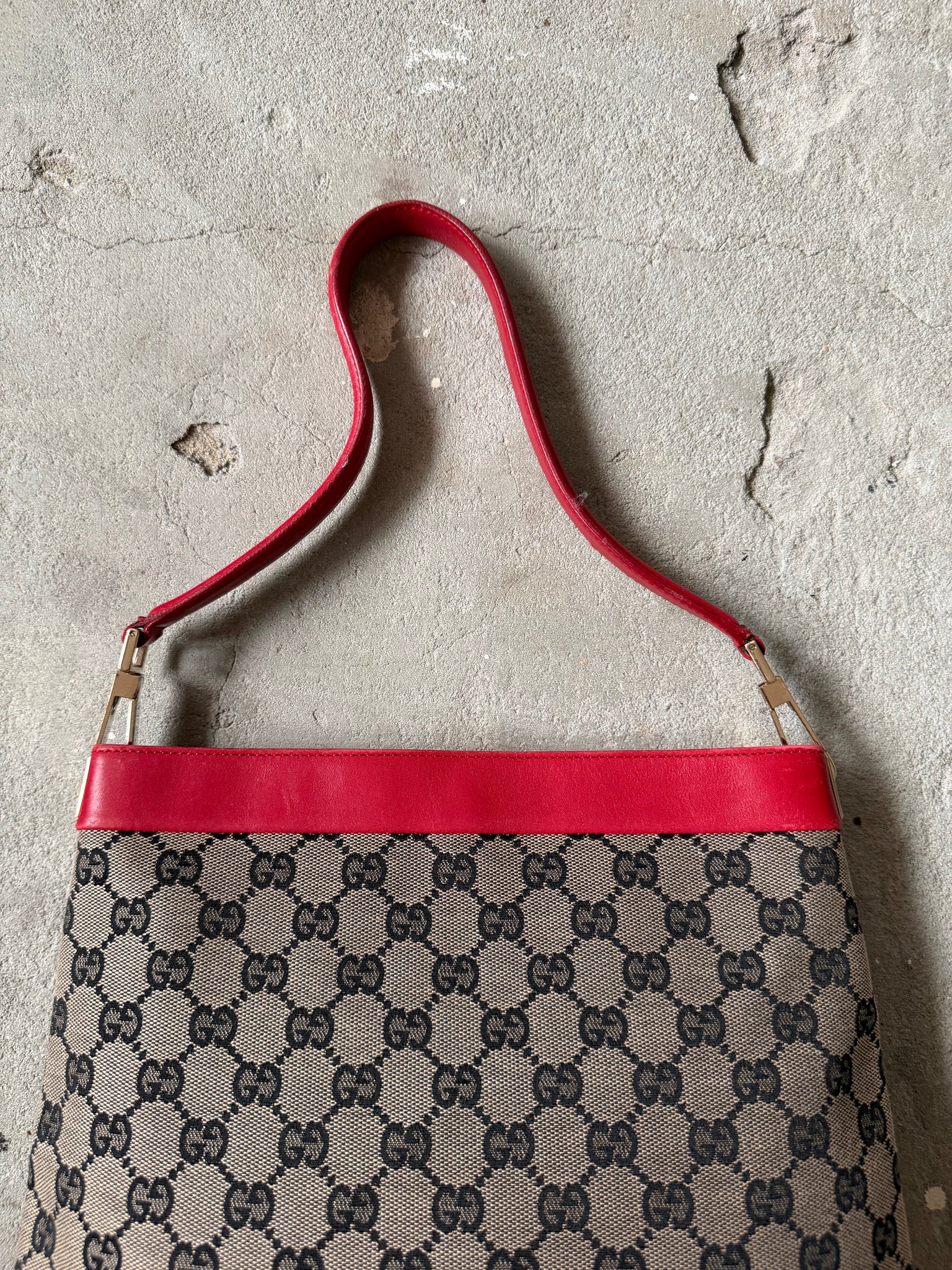 Gucci GG Monogram Bucket Shoulder Bag Grey/Red
