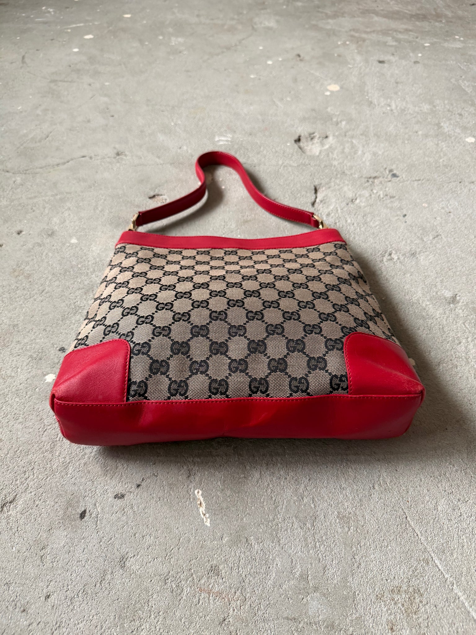 Gucci GG Monogram Bucket Shoulder Bag Grey/Red