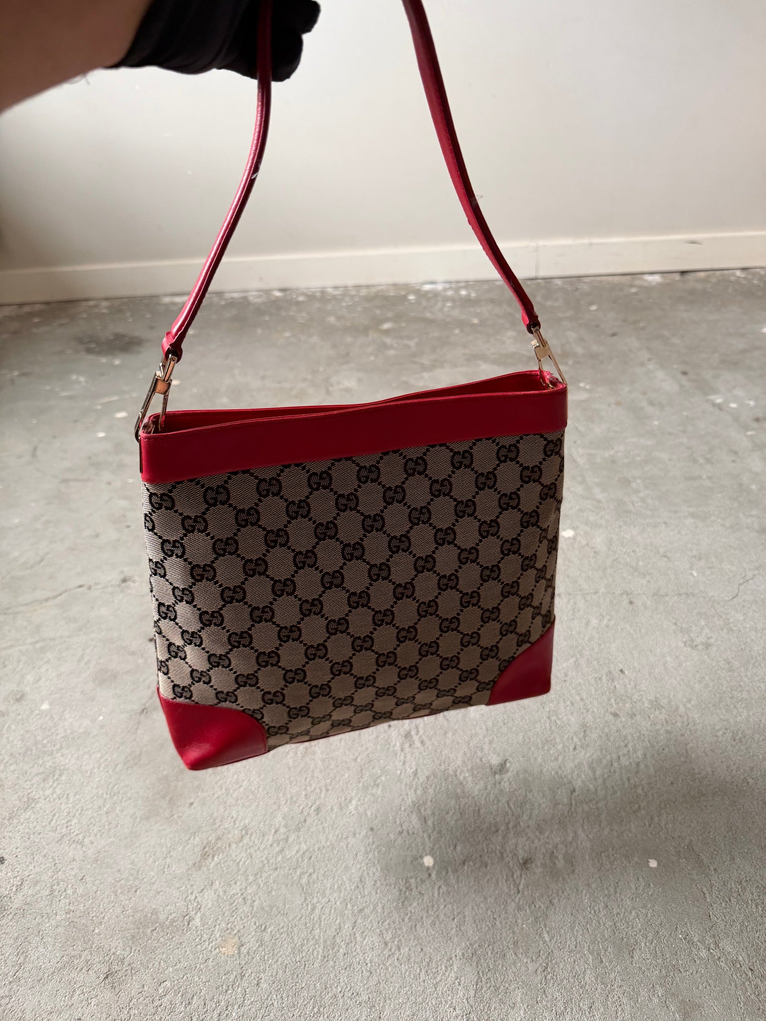 Gucci GG Monogram Bucket Shoulder Bag Grey/Red