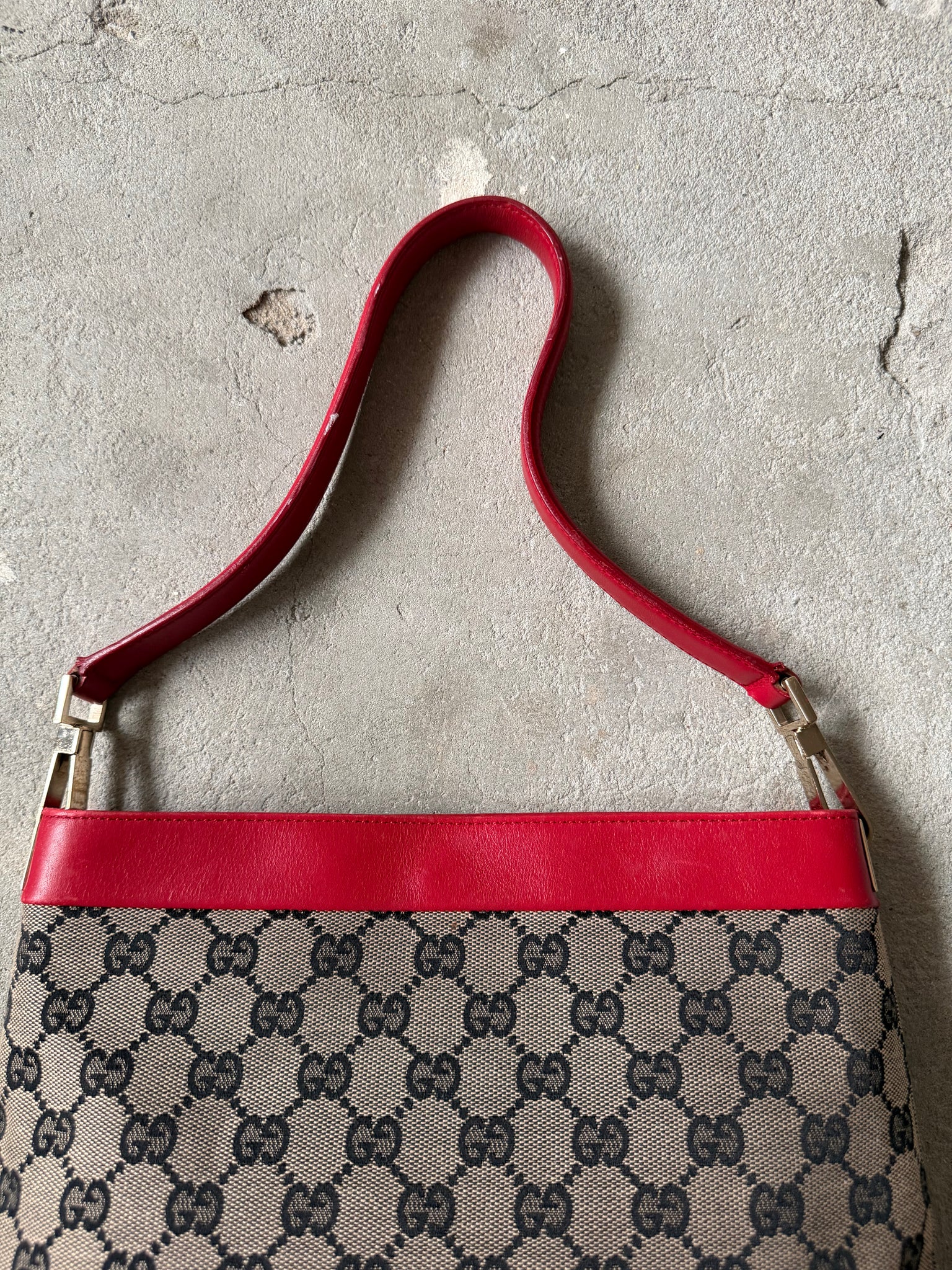 Gucci GG Monogram Bucket Shoulder Bag Grey/Red