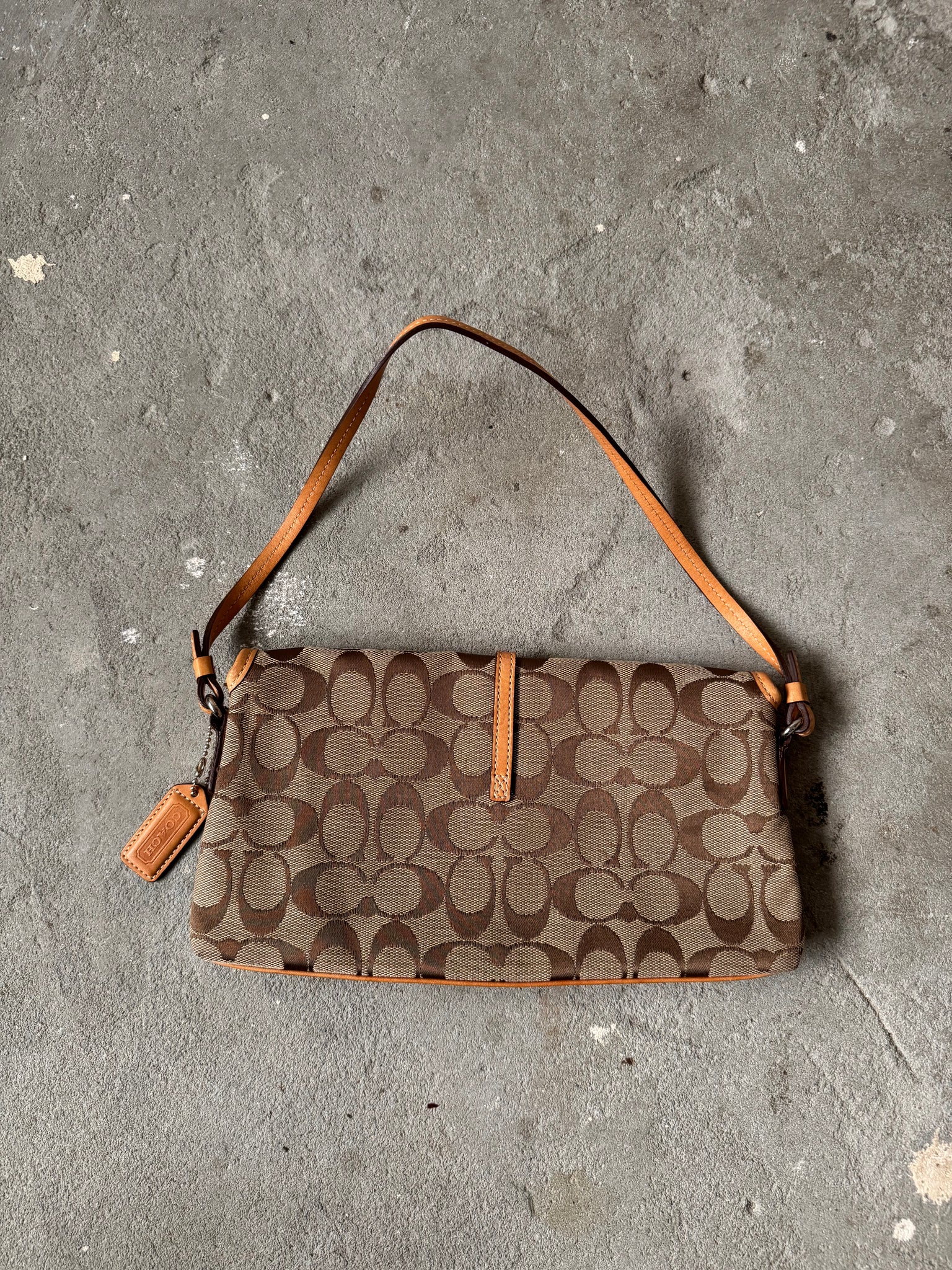 Coach Signature Demi Clip Bagguete Beige Shoulder Bag