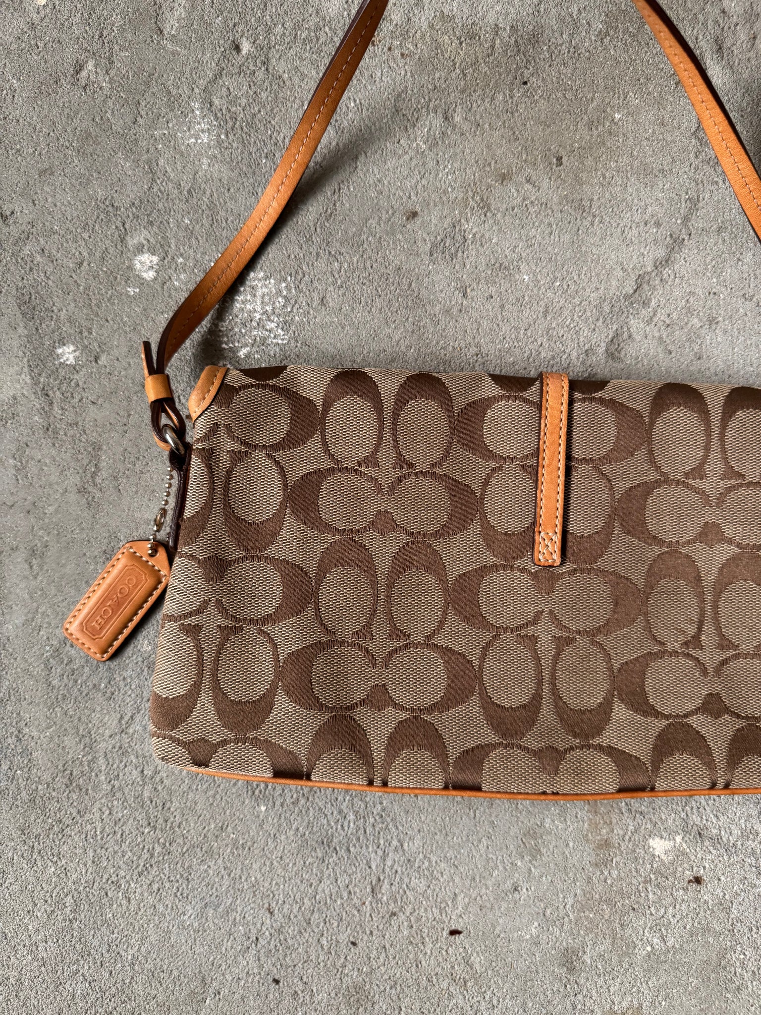 Coach Signature Demi Clip Bagguete Beige Shoulder Bag