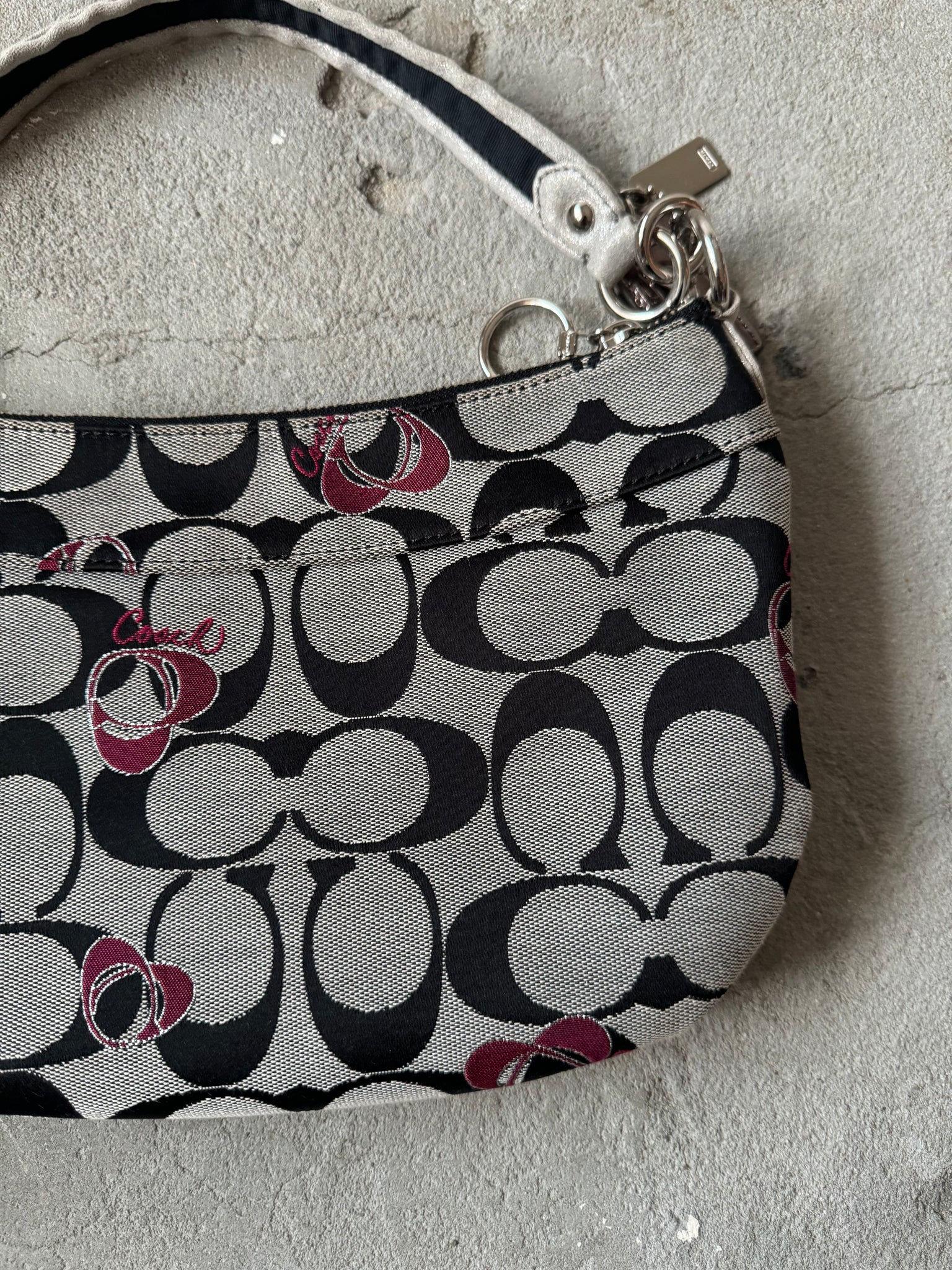 Coach Signature Embroidered Hearts Shoulder Bag Black/Grey