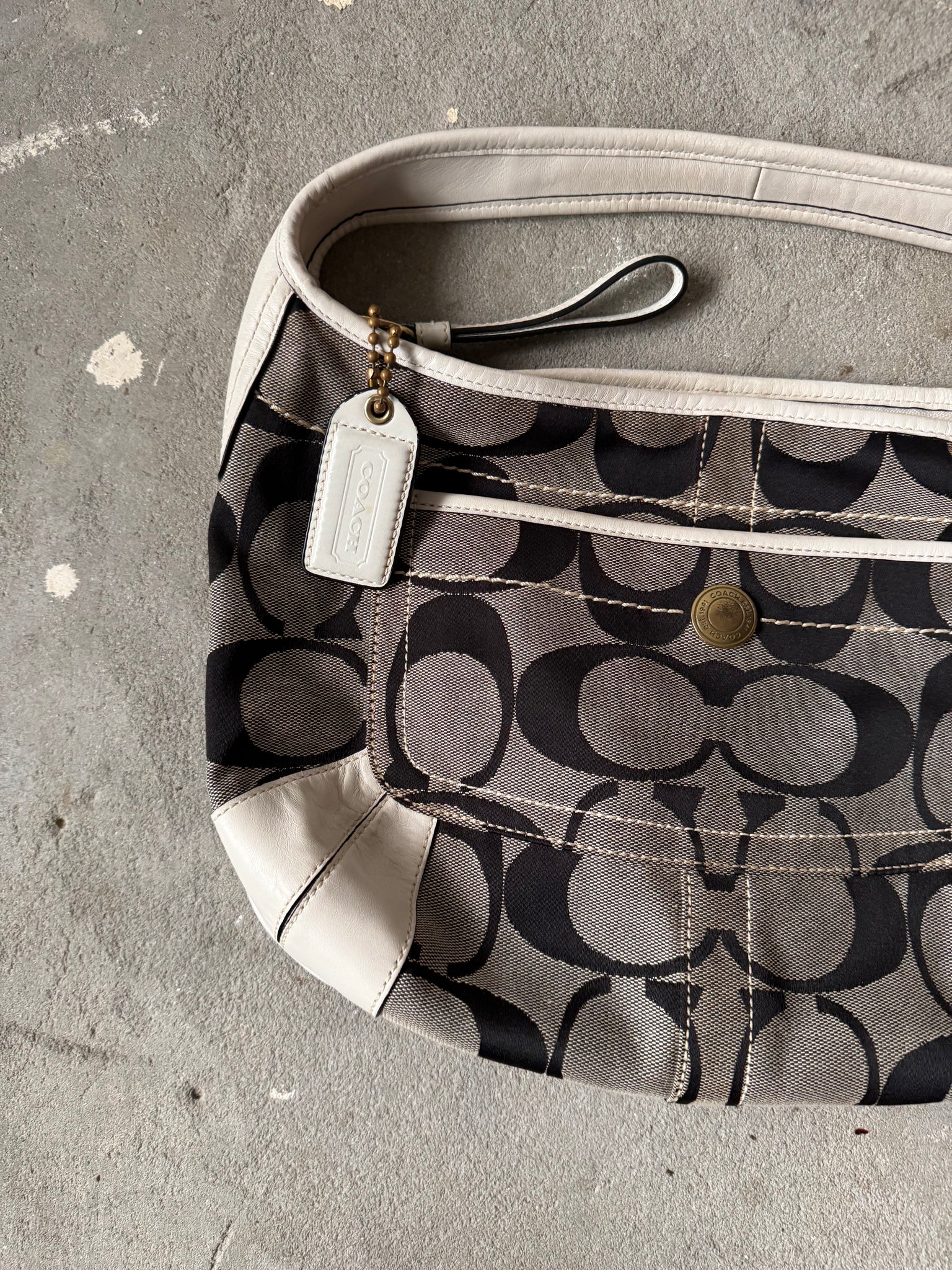 Coach Signature Ergo Hobo Shoulder Bag Grey/White