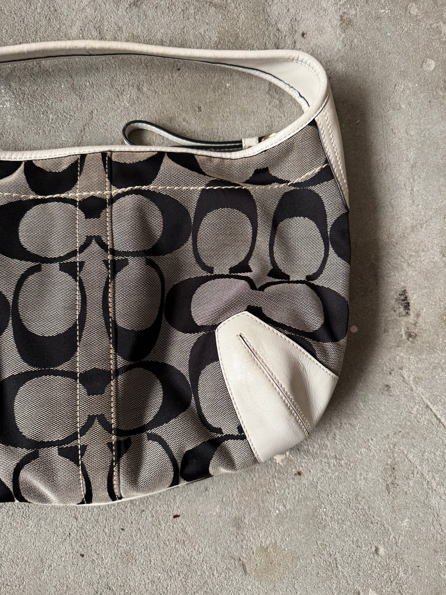 Coach Signature Ergo Hobo Shoulder Bag Grey/White