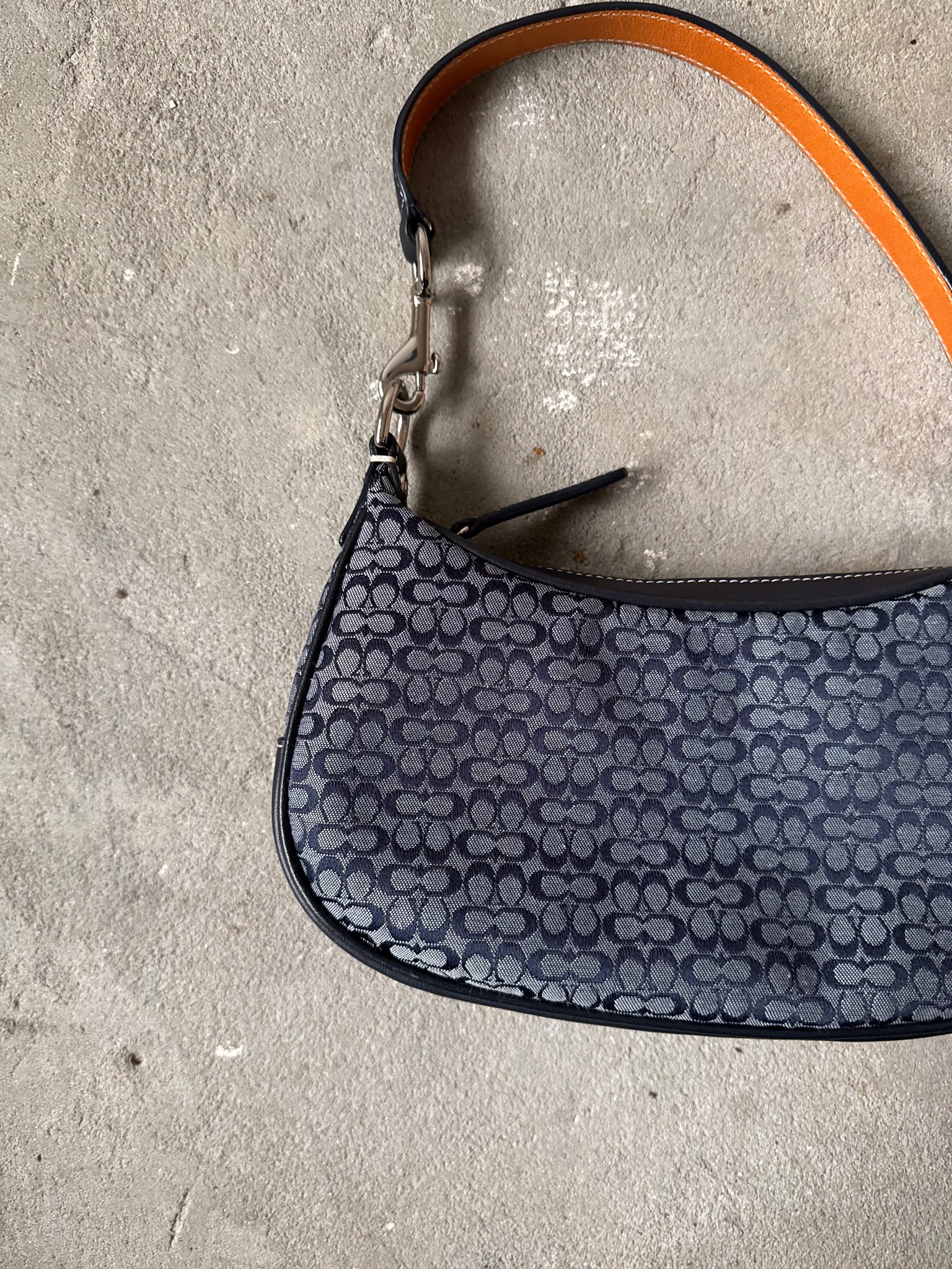 Coach Signature Shoulder Bag Navy/Black