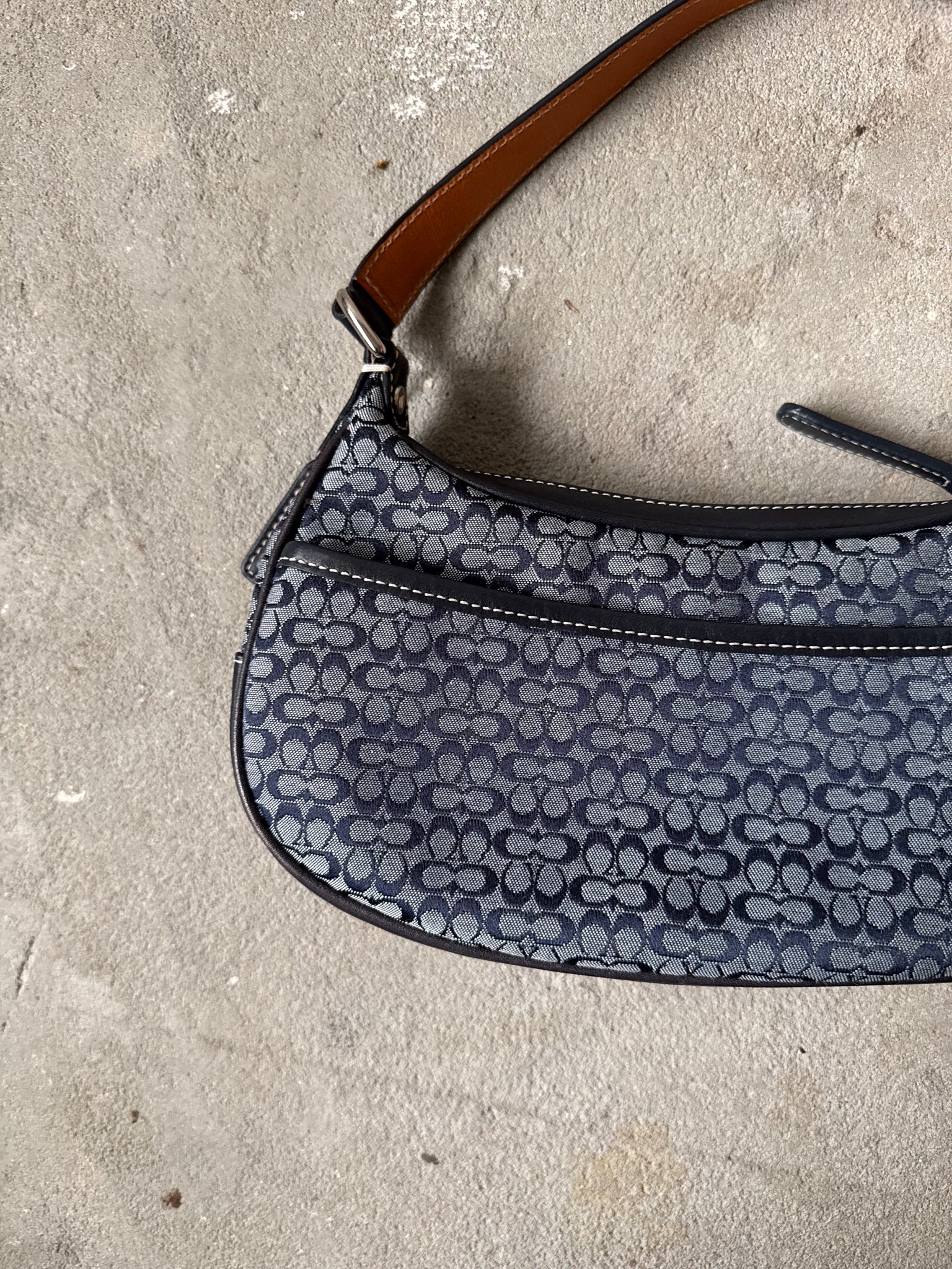 Coach Signature Shoulder Bag Navy/Black