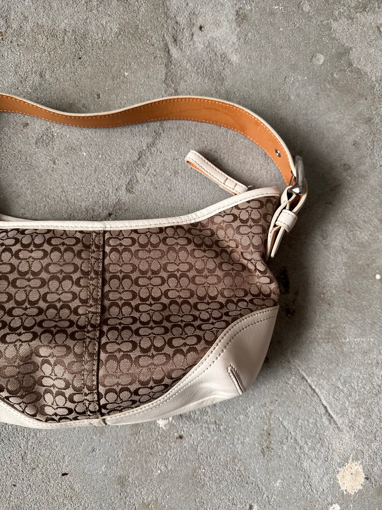 Coach Signature Mini Hobo Shoulder Bag Beige/White