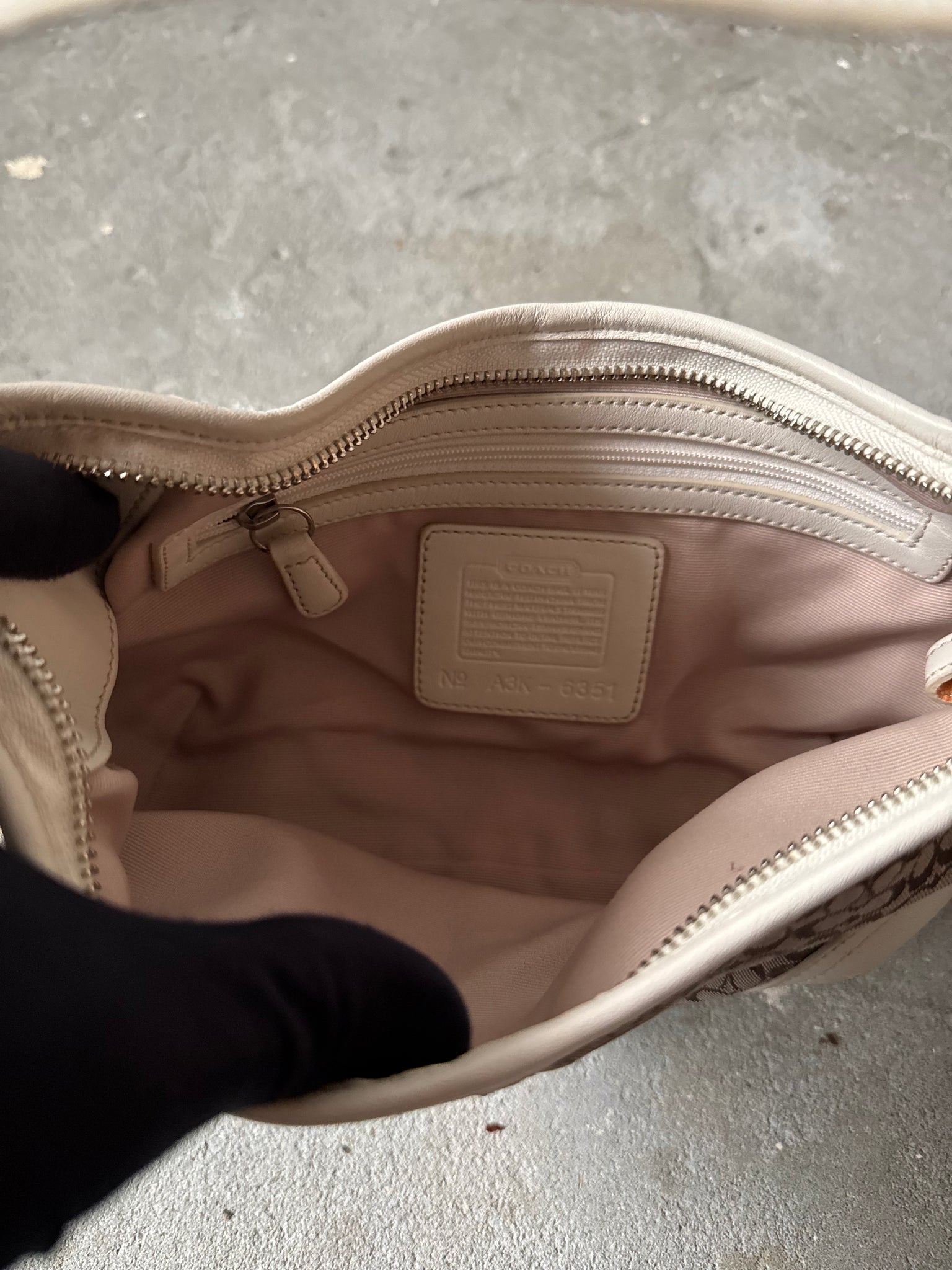 Coach Signature Mini Hobo Shoulder Bag Beige/White