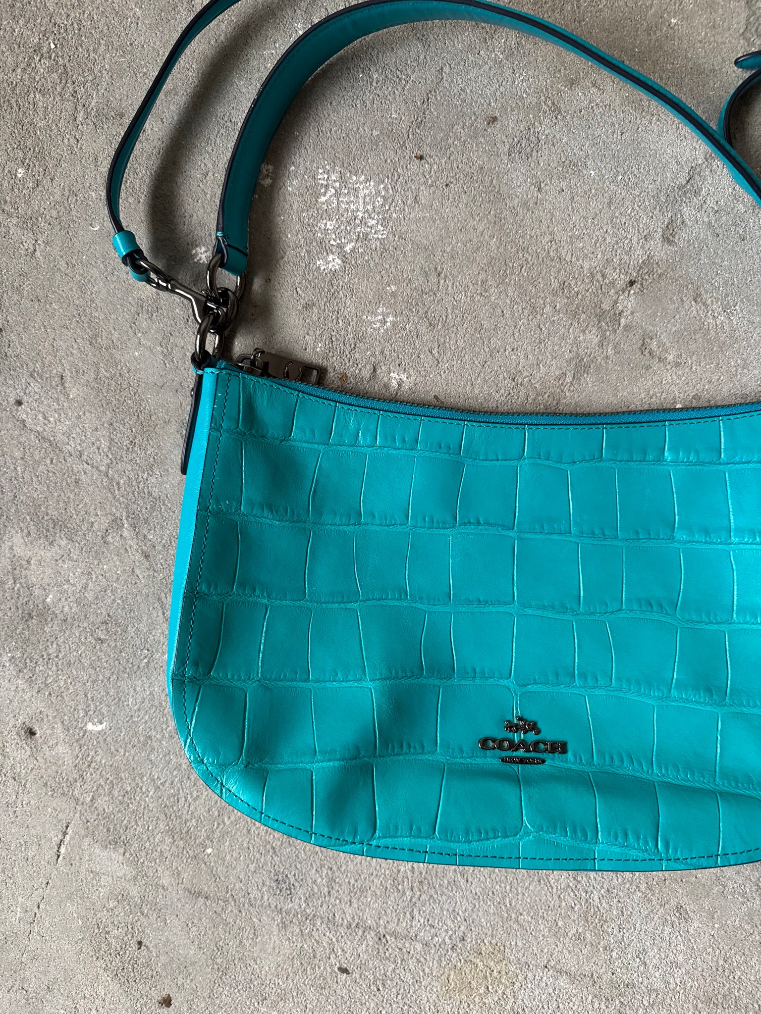Coach 2Way Chelsea Croc Embossed Leather Shoulder Bag Aqua