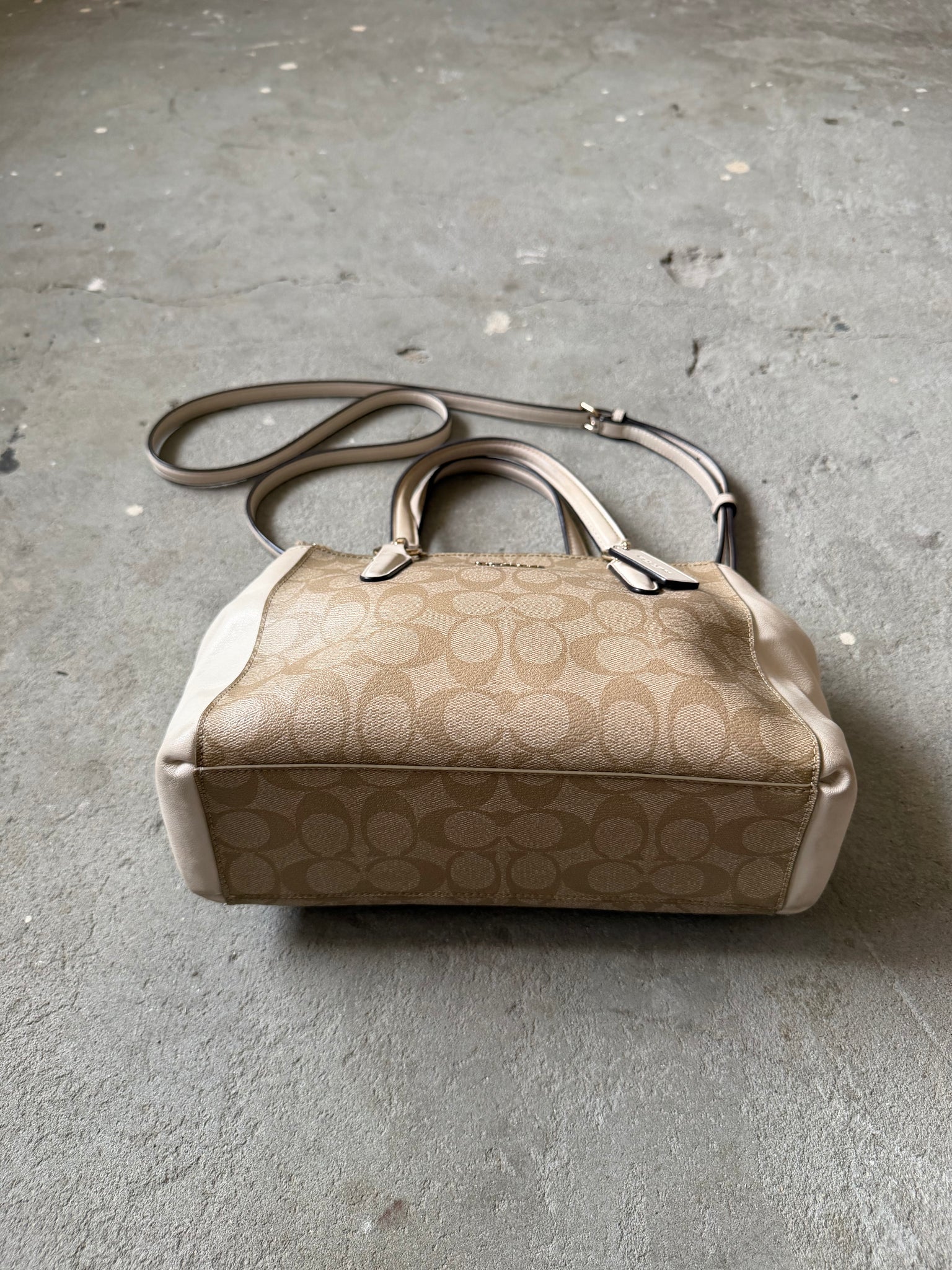 Coach 2Way Christie Hand Bag Beige/White
