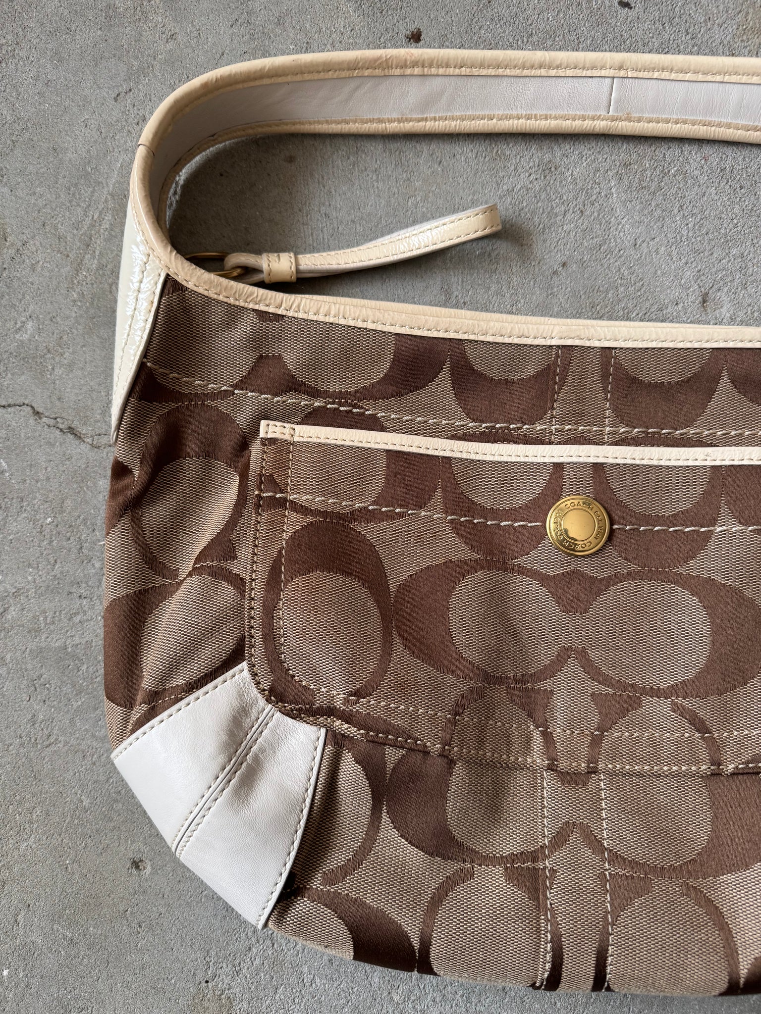 Coach Signature Ergo Hobo Shoulder Bag Beige/White