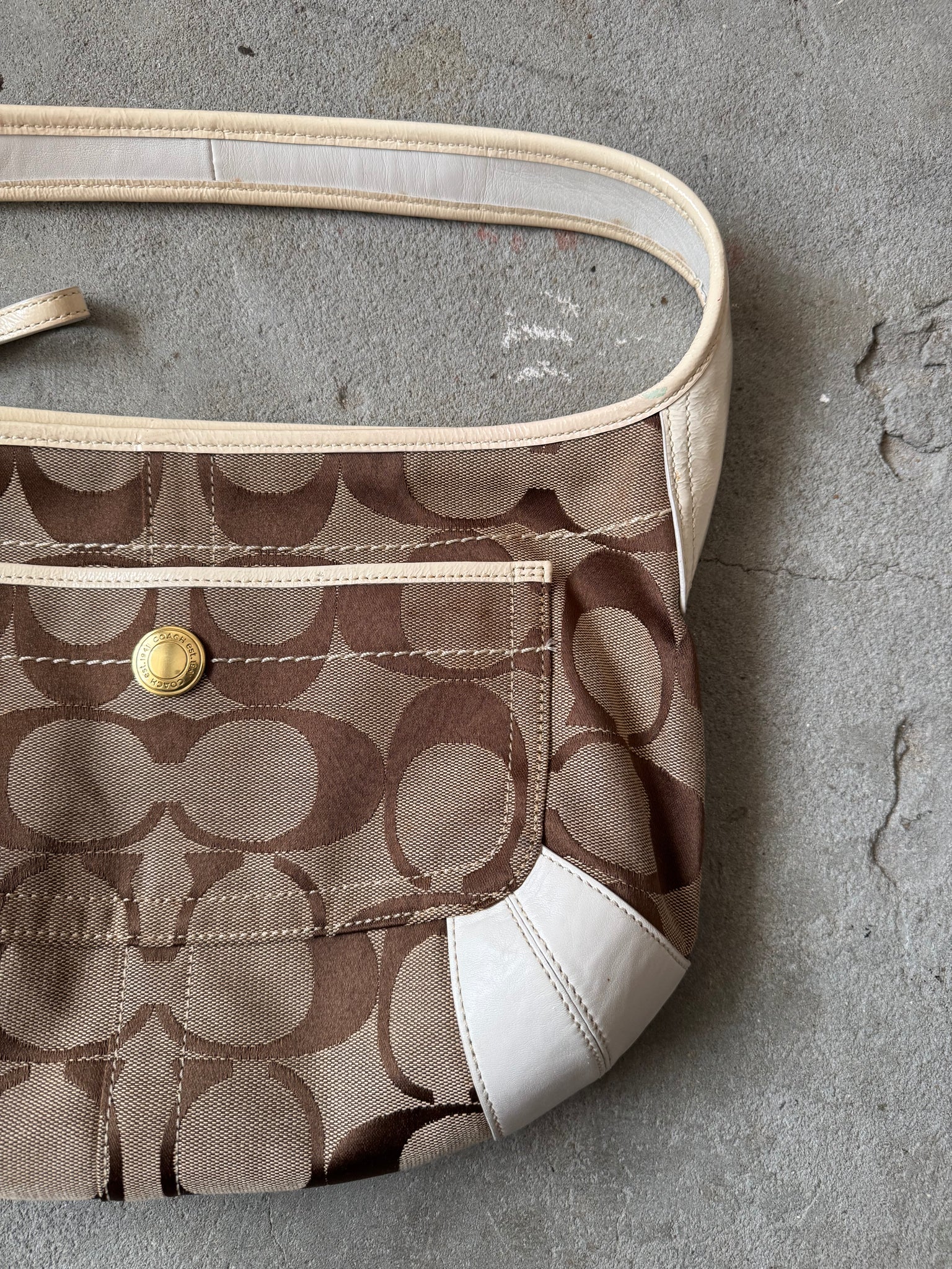 Coach Signature Ergo Hobo Shoulder Bag Beige/White