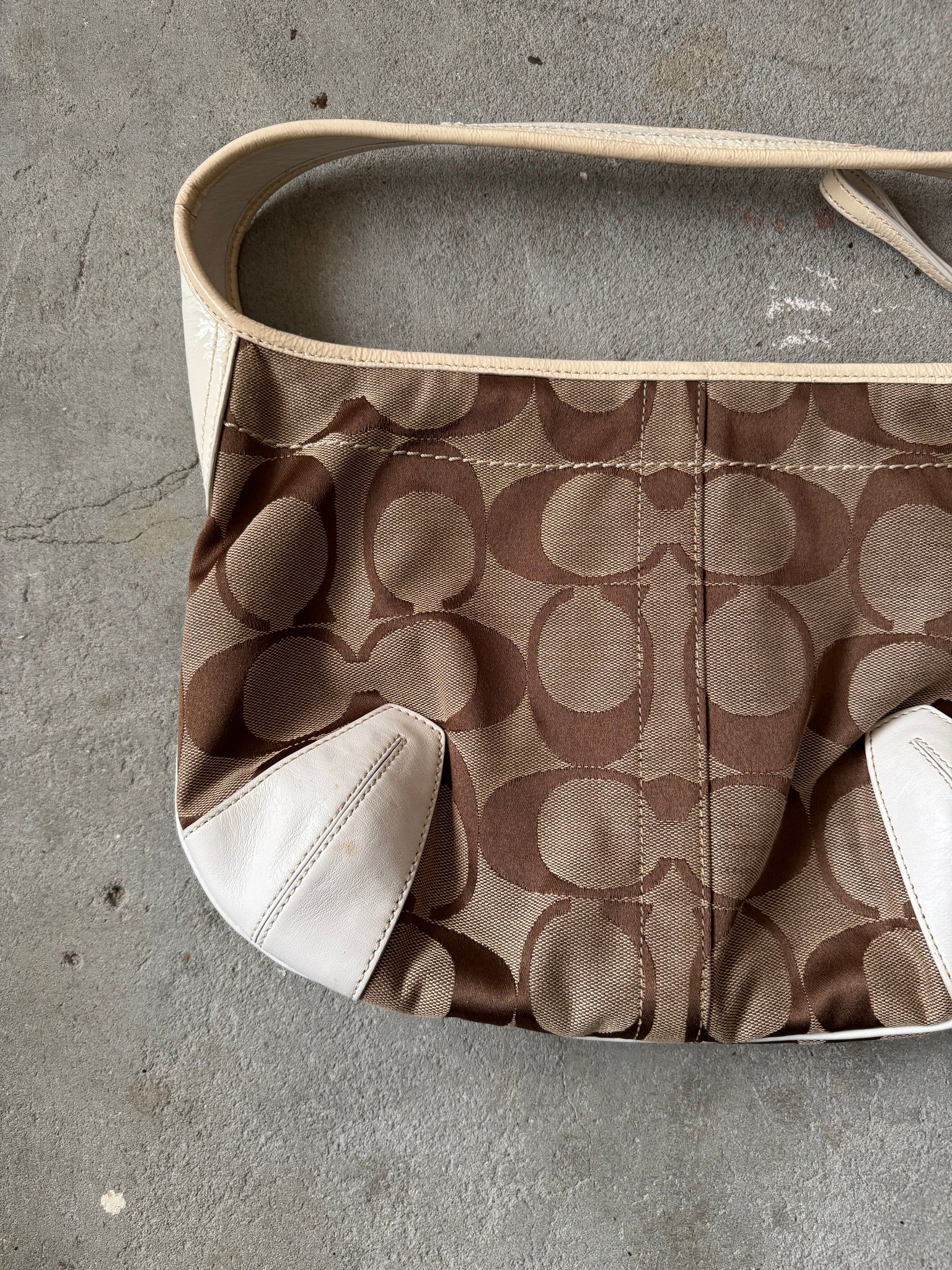 Coach Signature Ergo Hobo Shoulder Bag Beige/White