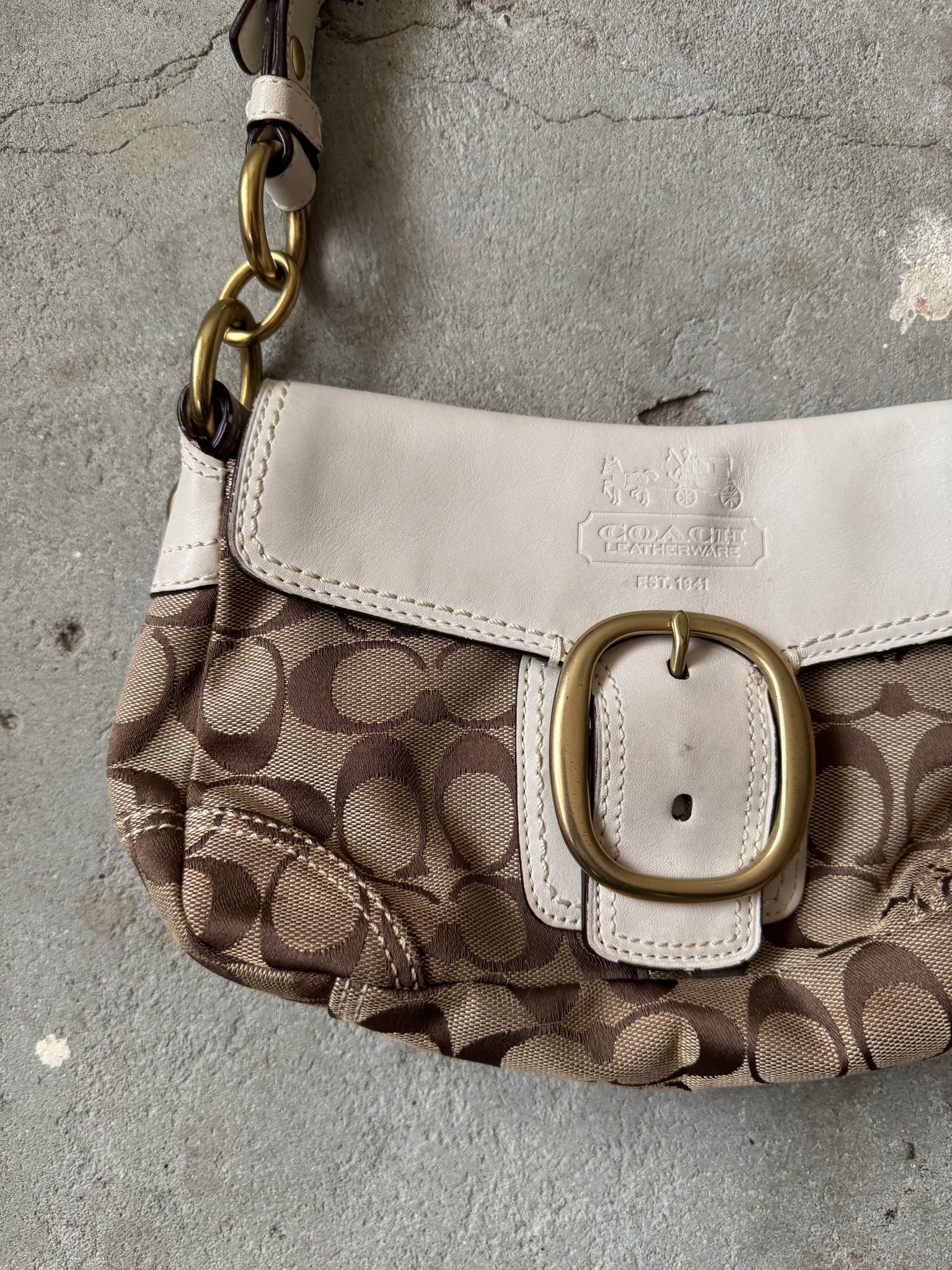 Coach Signature Soho Bleecker Shoulder Bag Beige/White