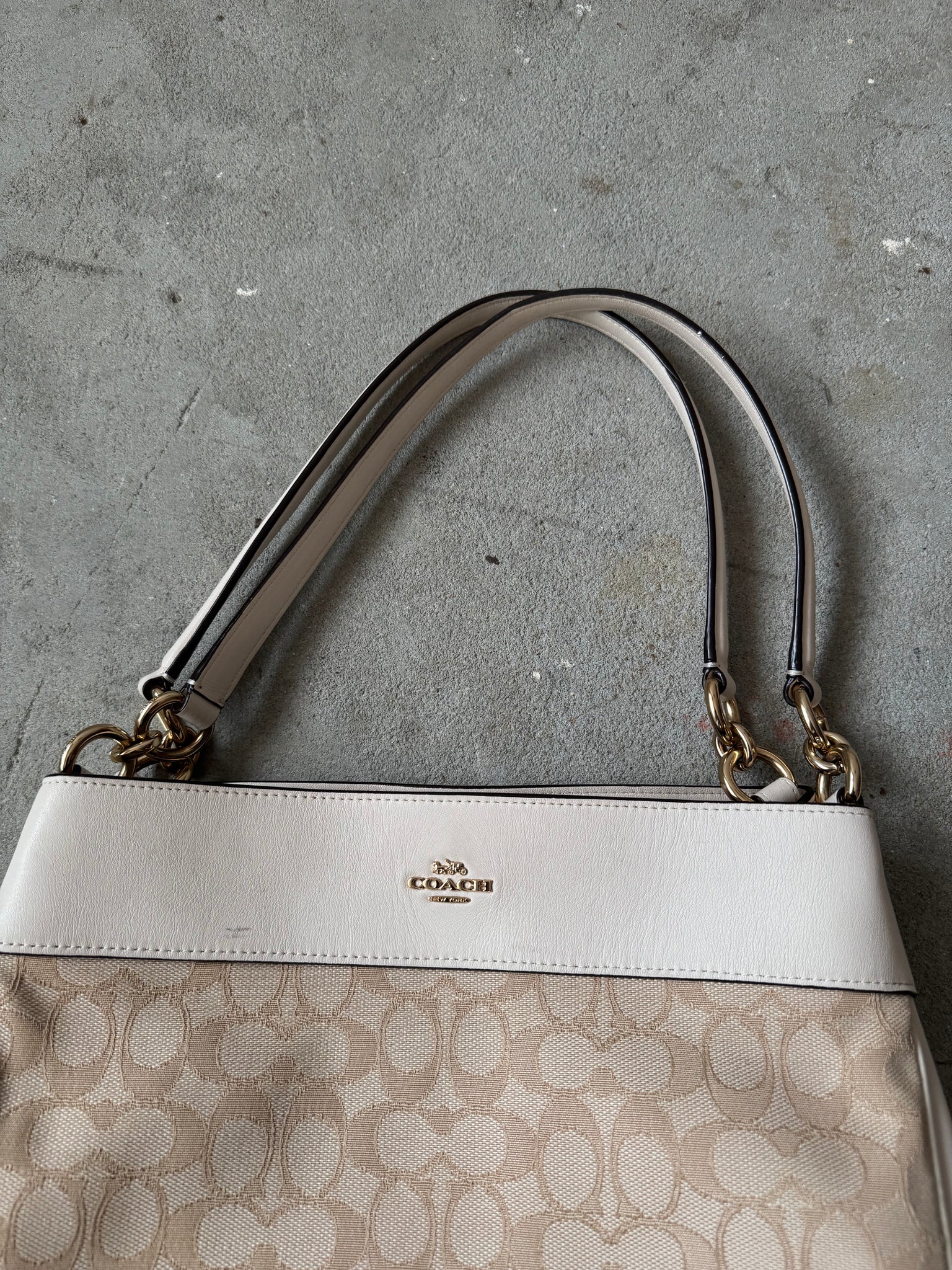 Coach Signature Lexy Shoulder Bag Beige/Ivory