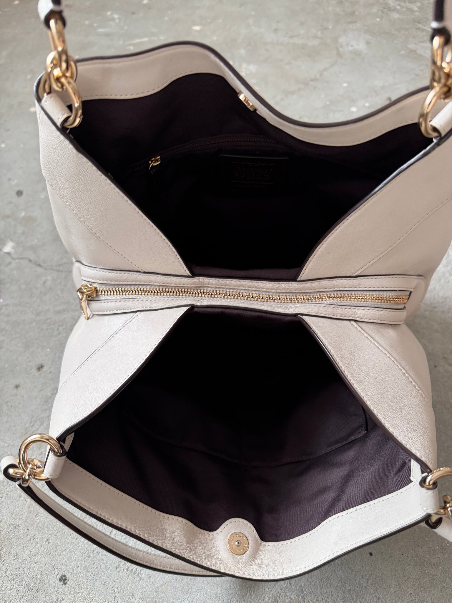 Coach Signature Lexy Shoulder Bag Beige/Ivory