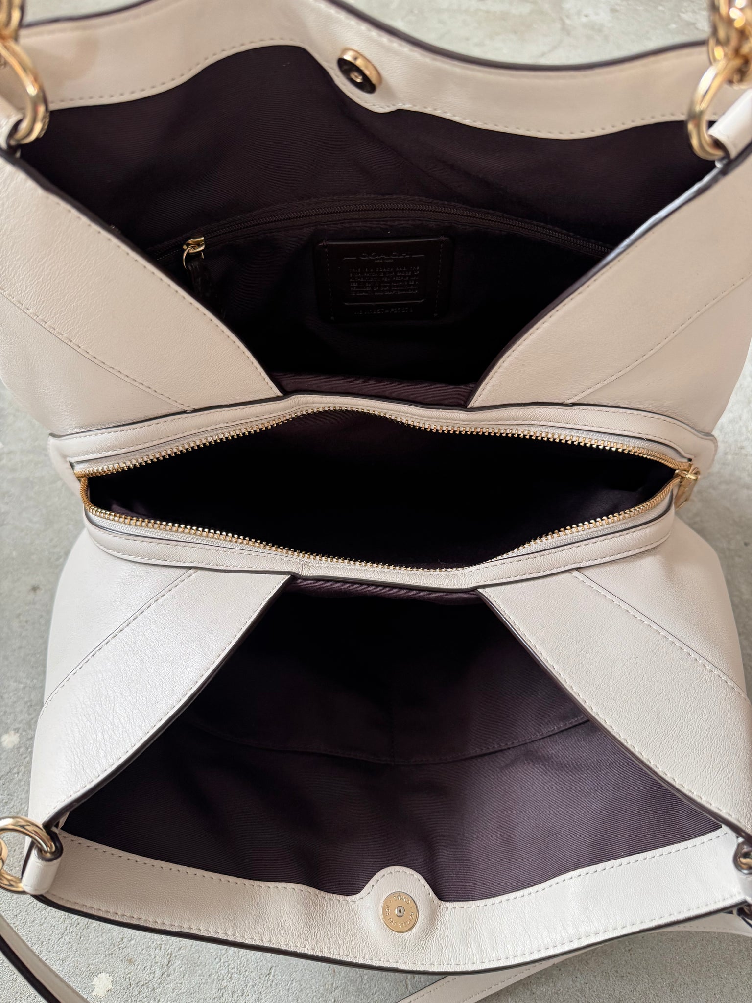 Coach Signature Lexy Shoulder Bag Beige/Ivory