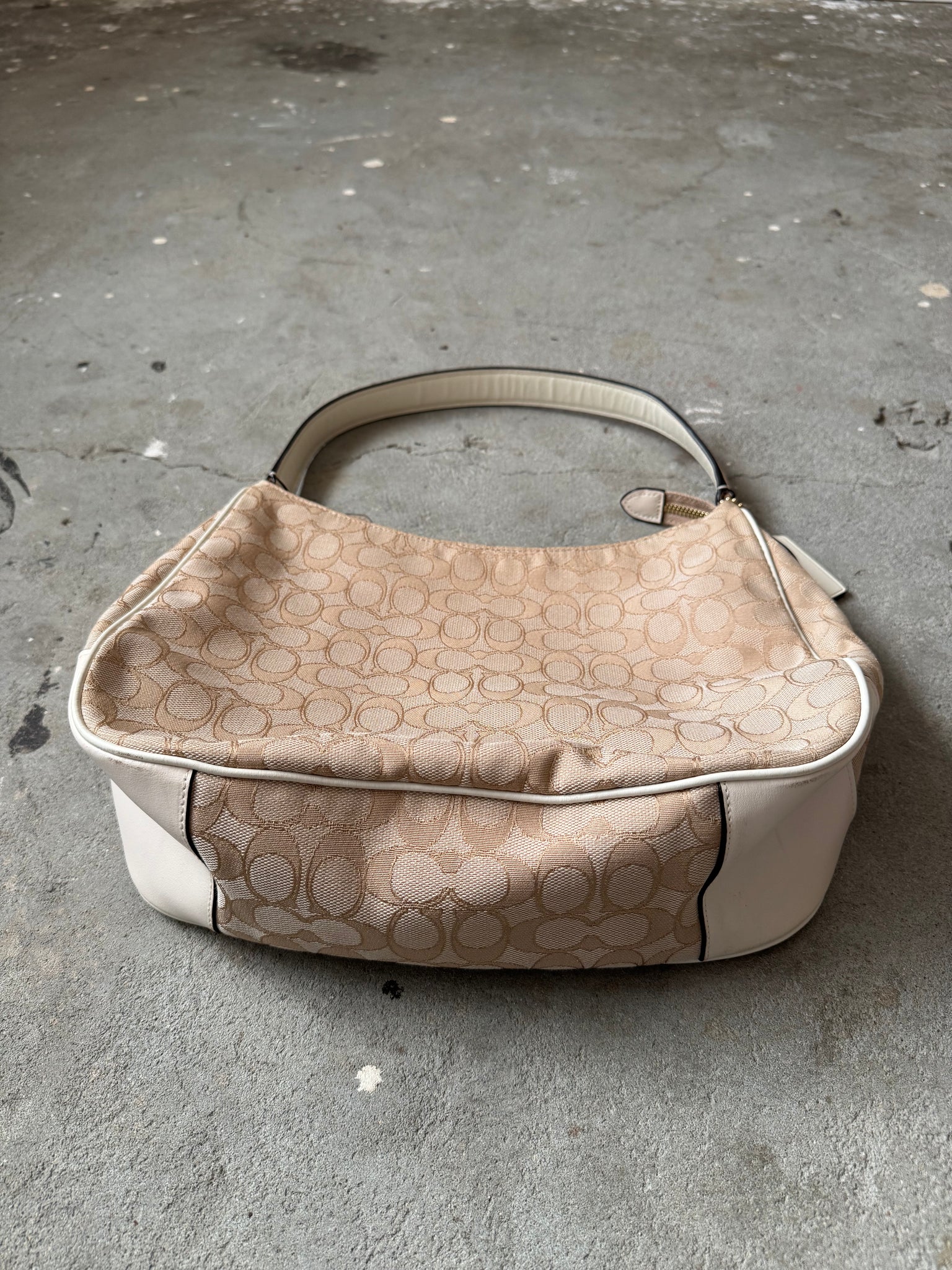 Coach Signature Canvas Hobo Shoulder Bag Beige/White