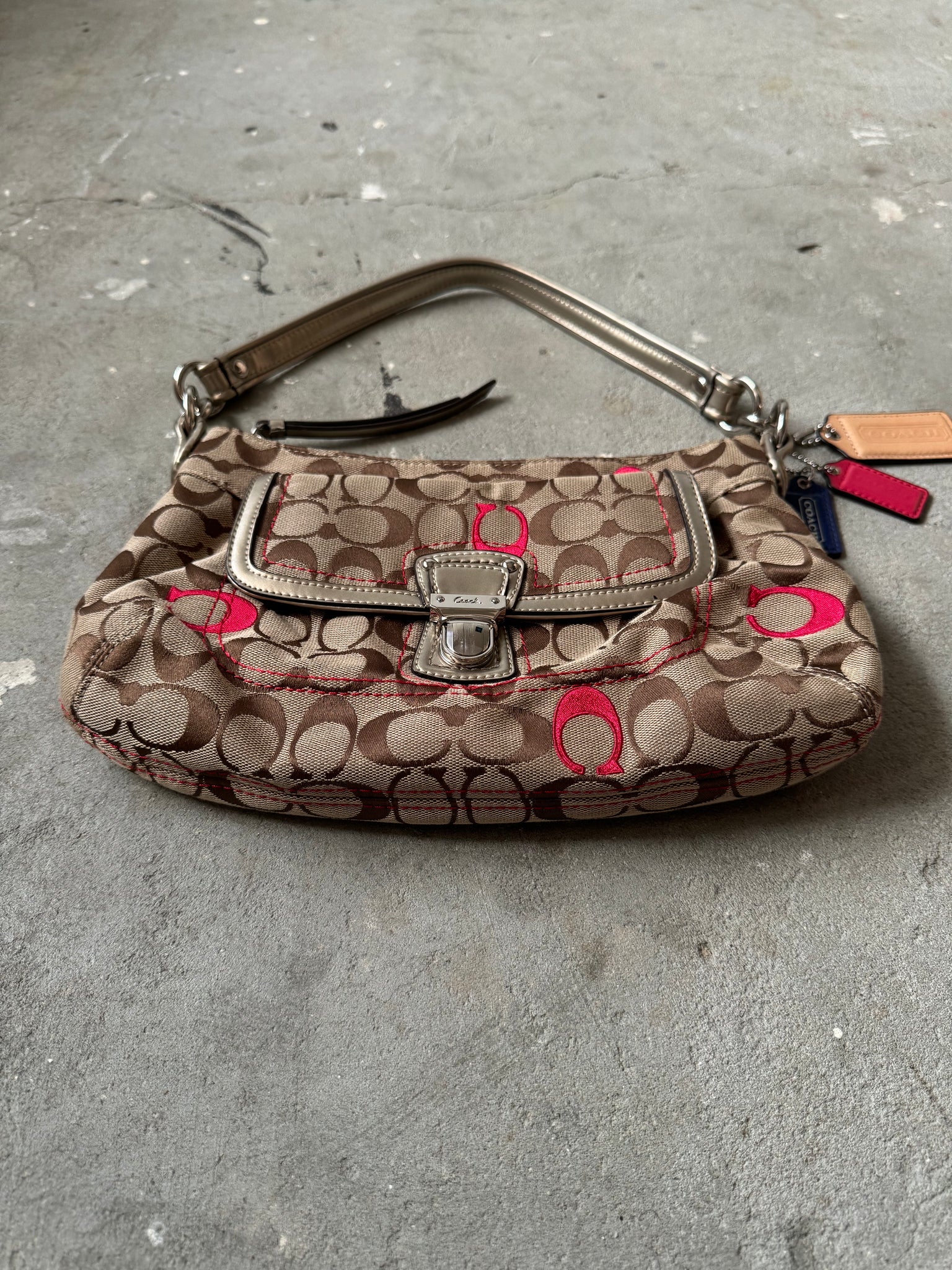 Coach Embroidered Signature Hand Bag Beige/Red