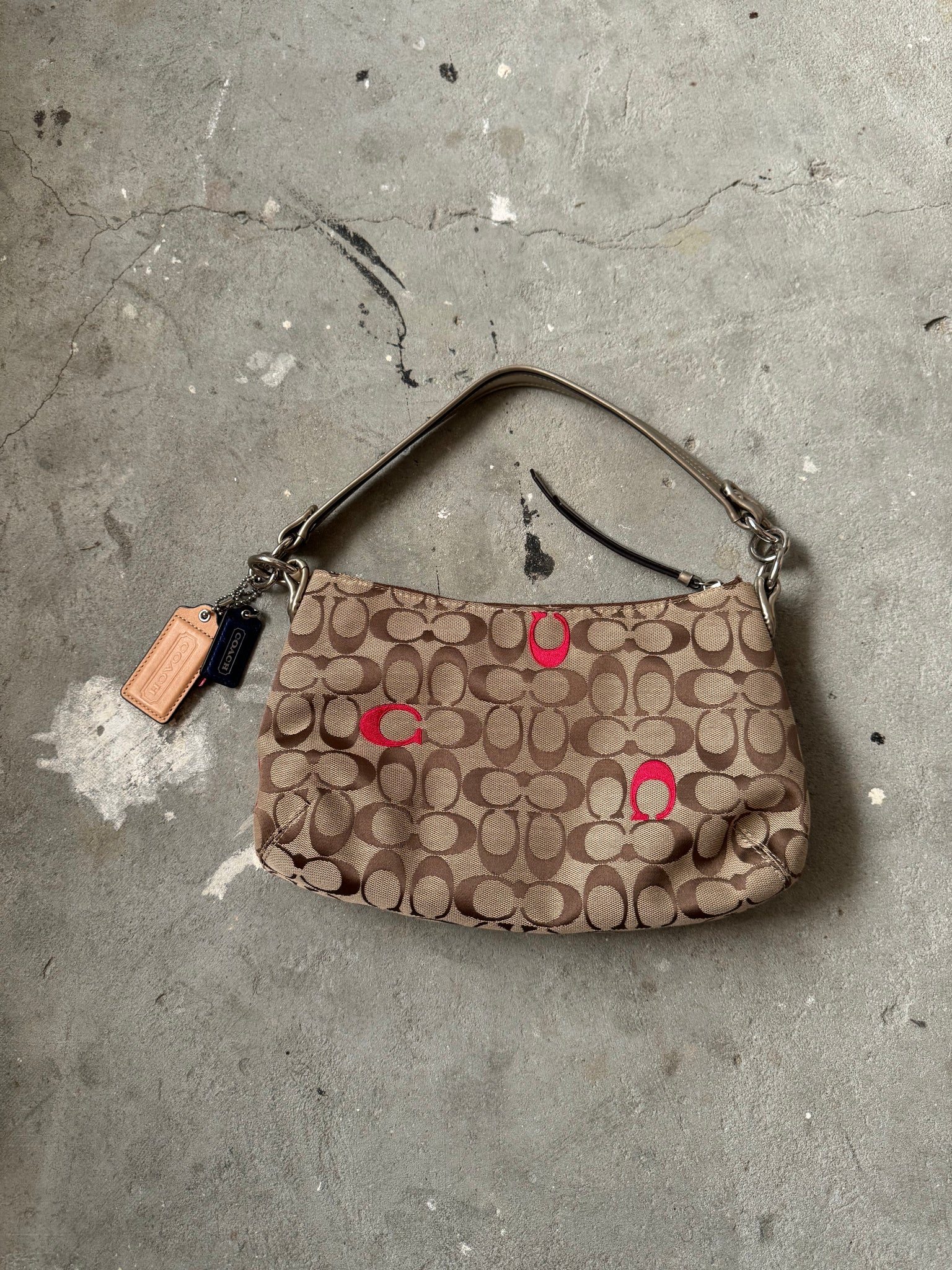 Coach Embroidered Signature Hand Bag Beige/Red